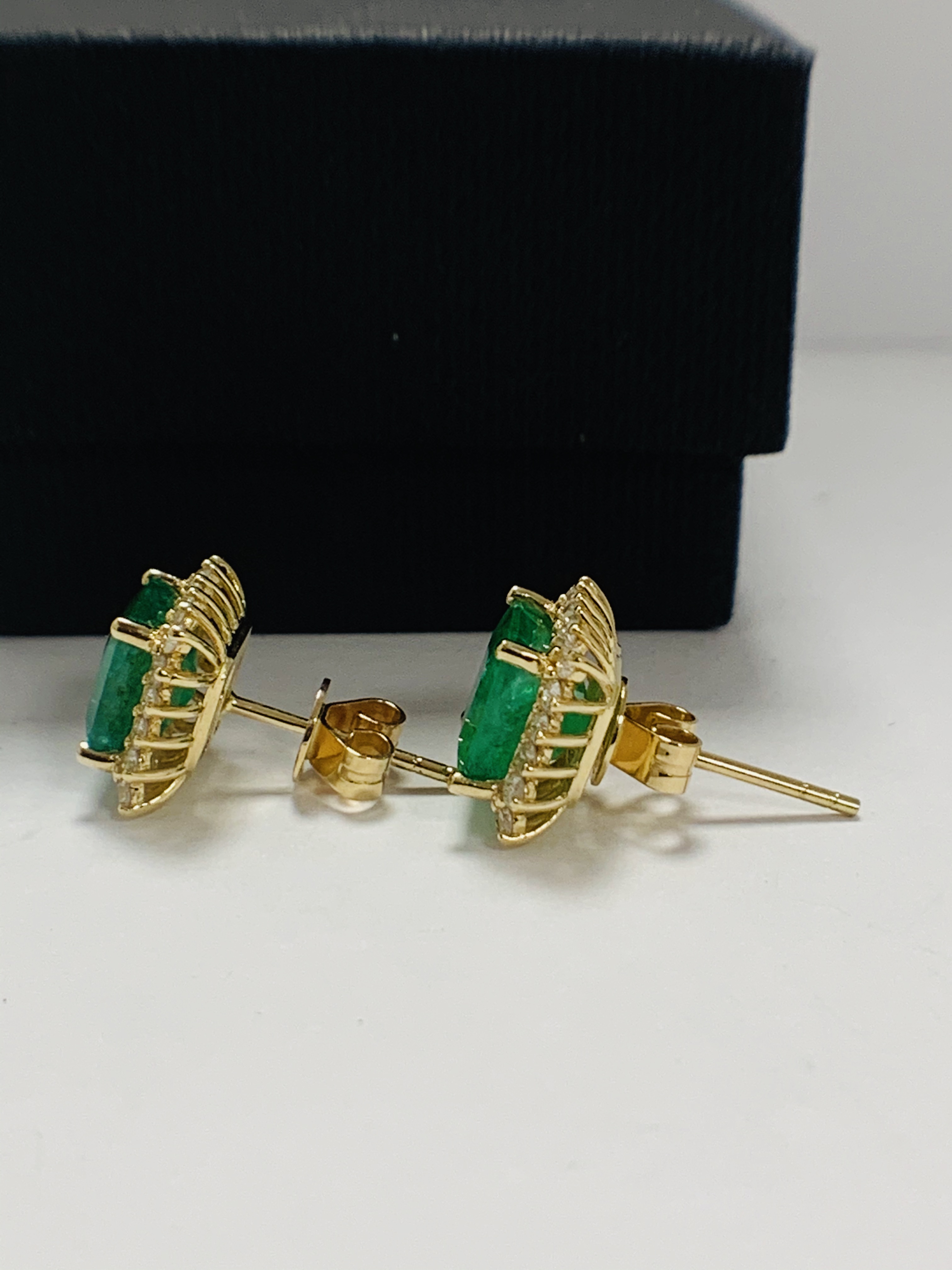 14ct Yellow Gold emerald and Diamond earrings featuring centre, 2 square cut Emeralds (3.51ct TSW), - Image 3 of 13