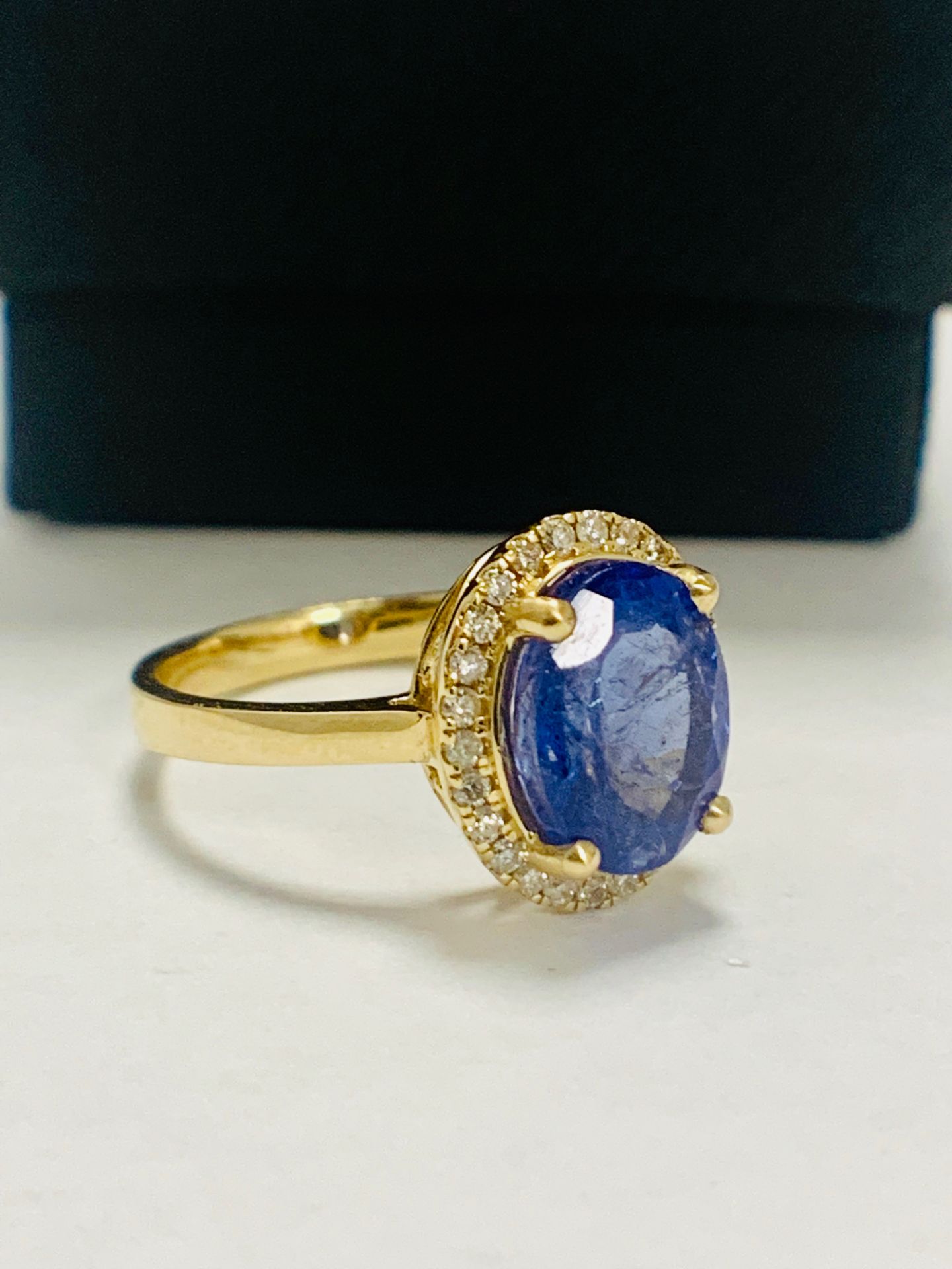 14ct Yellow Gold Tanzanite and Diamond ring - Image 9 of 13