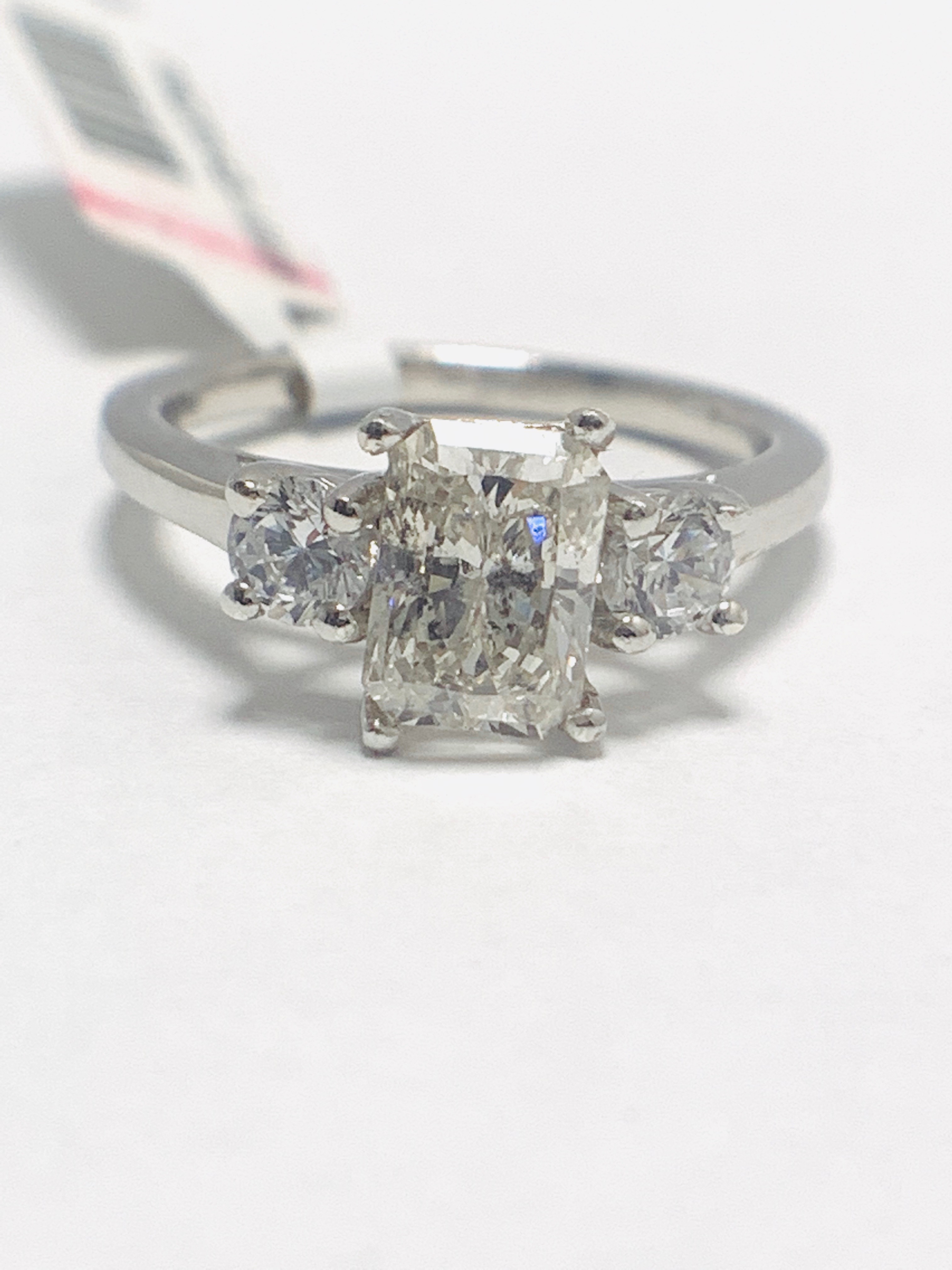 1.50ct trilogy platinum diamond ring - Image 2 of 10