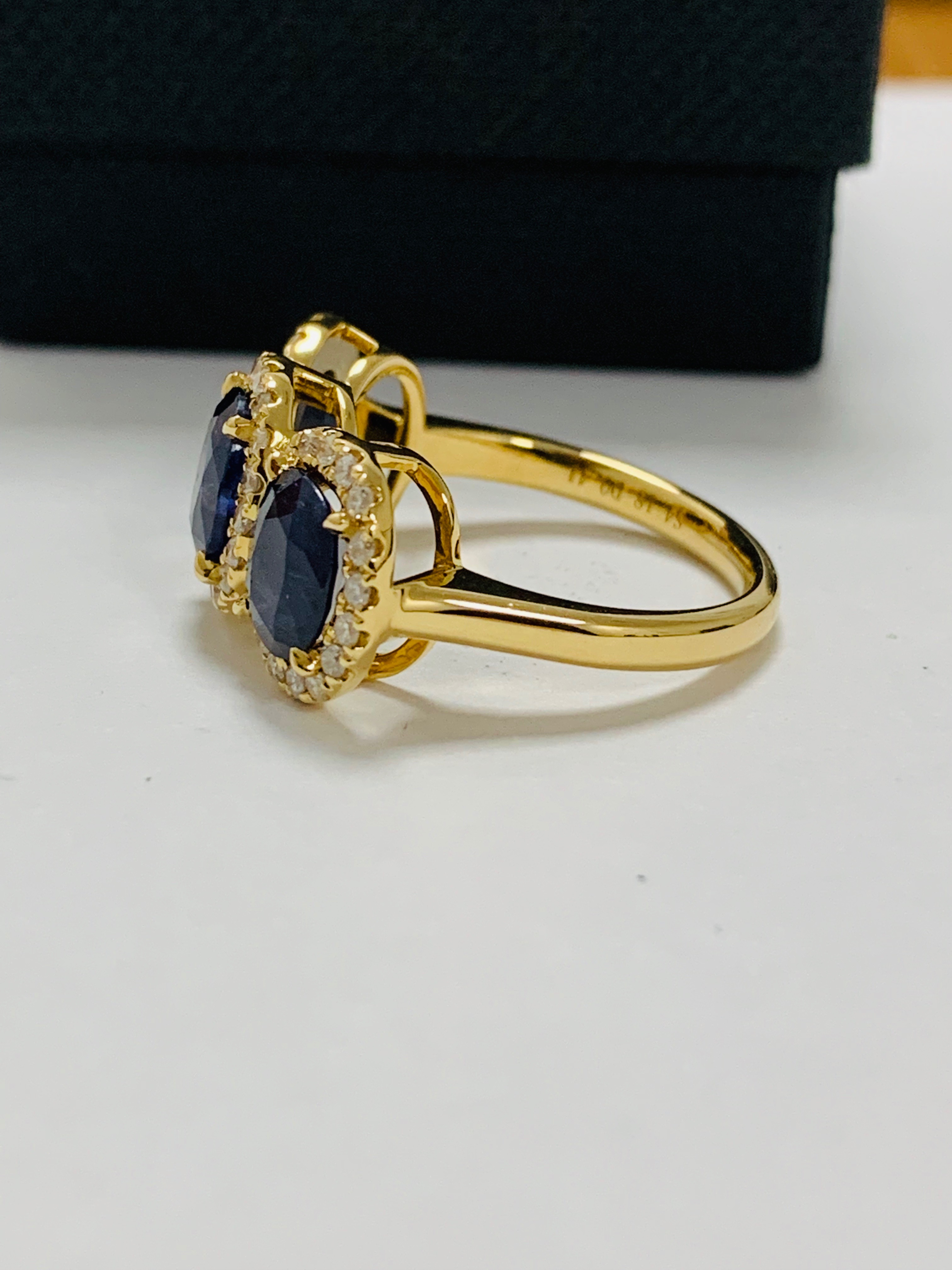 18ct yellow gold sapphire and diamond ring - Image 3 of 12