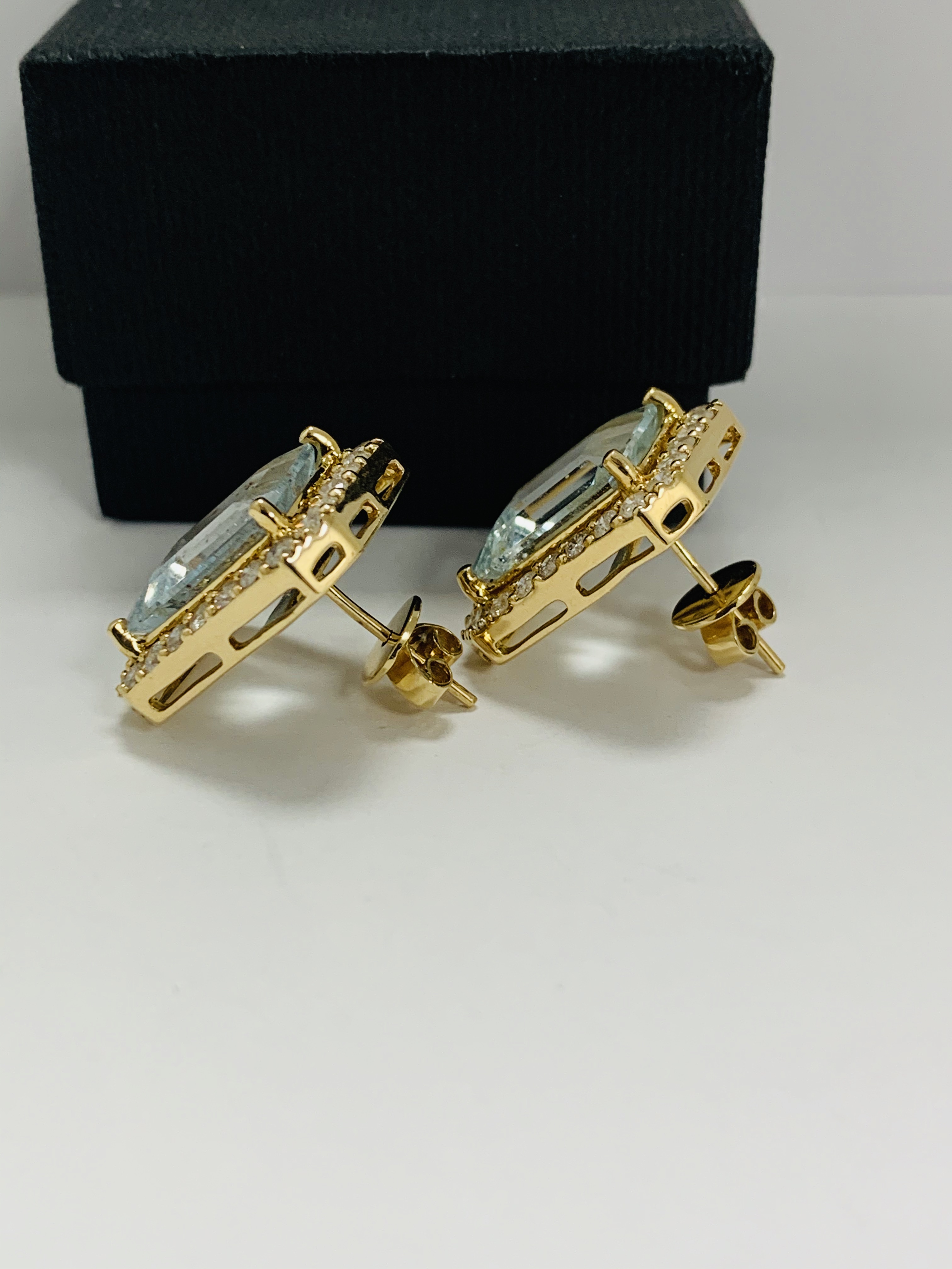 14ct Yellow Gold Aqumarine and Diamond stud earrings featuring, 2 emerald cut Aquamarines (13.00ct T - Image 3 of 12