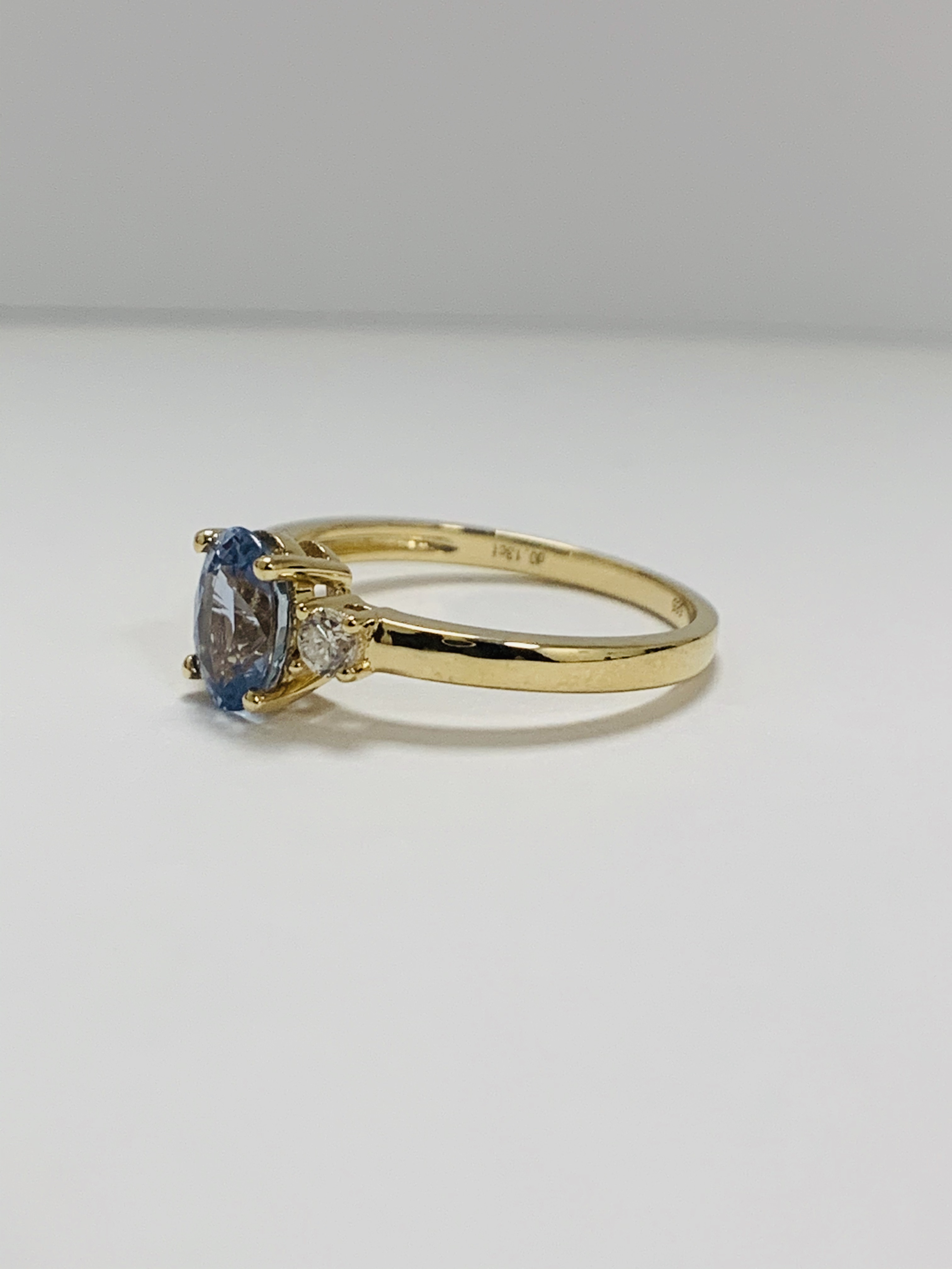 14ct Yellow Gold Sapphire and Diamond ring featuring centre, oval cut, medium blue Sapphire (1.05ct) - Image 2 of 9