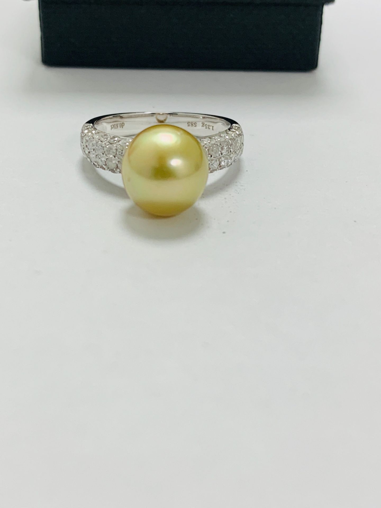 14ct white gold pearl & diamond ring. - Image 4 of 13