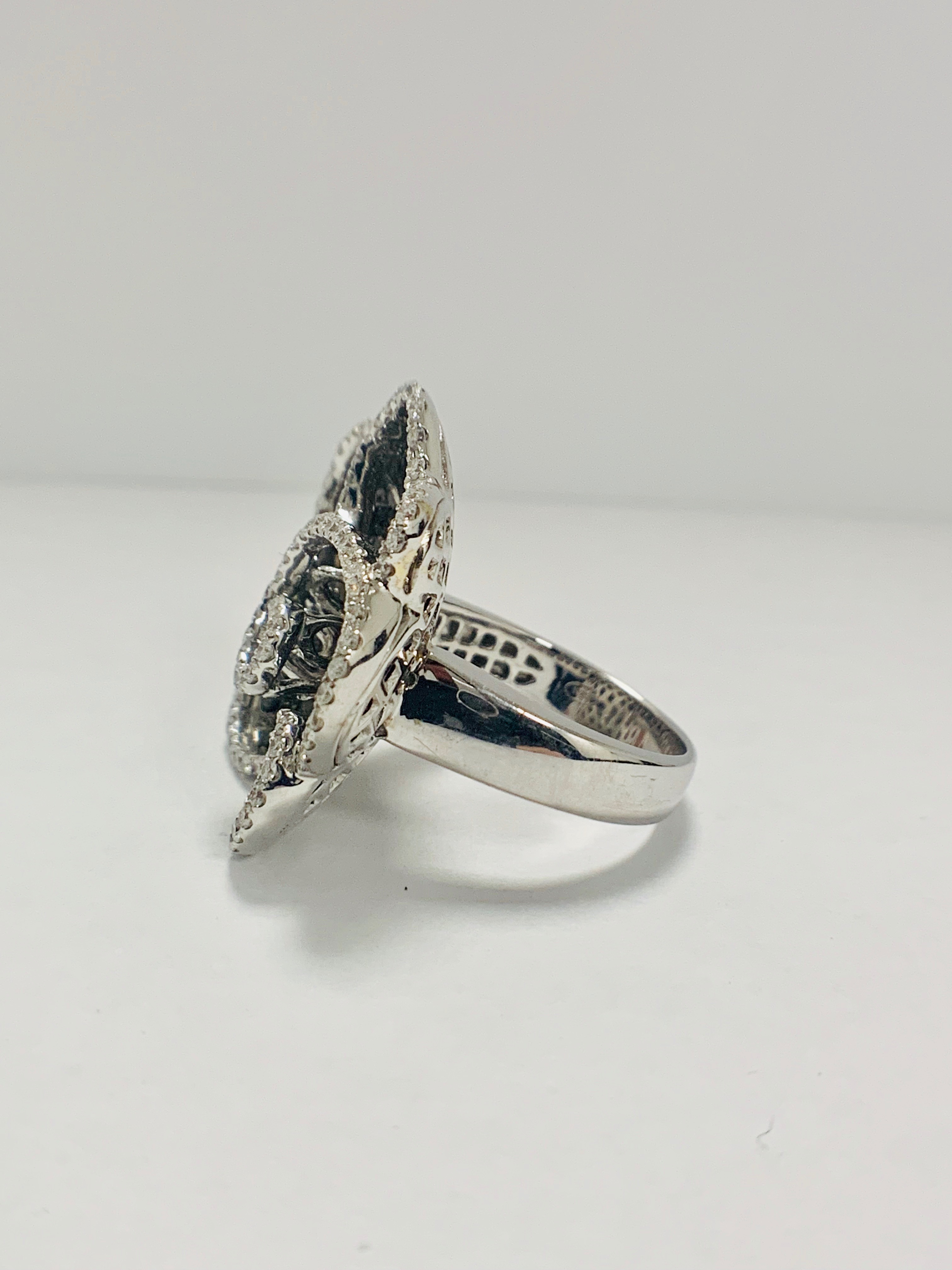 18ct White Gold Diamond flower design ring featuring 123 round cut, black Diamonds (2.25ct TBDW) - Image 2 of 13