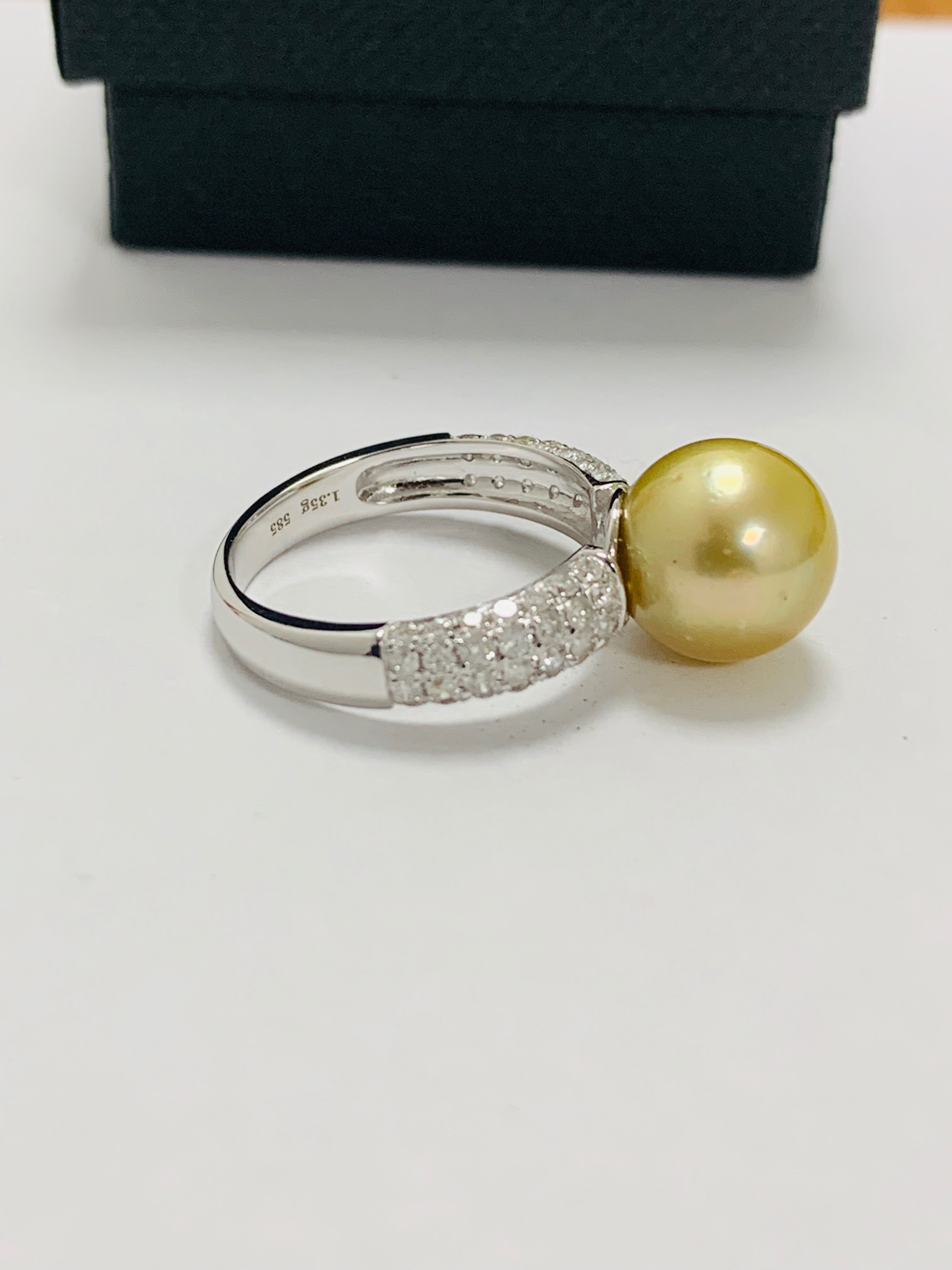 14ct white gold pearl & diamond ring. - Image 12 of 13