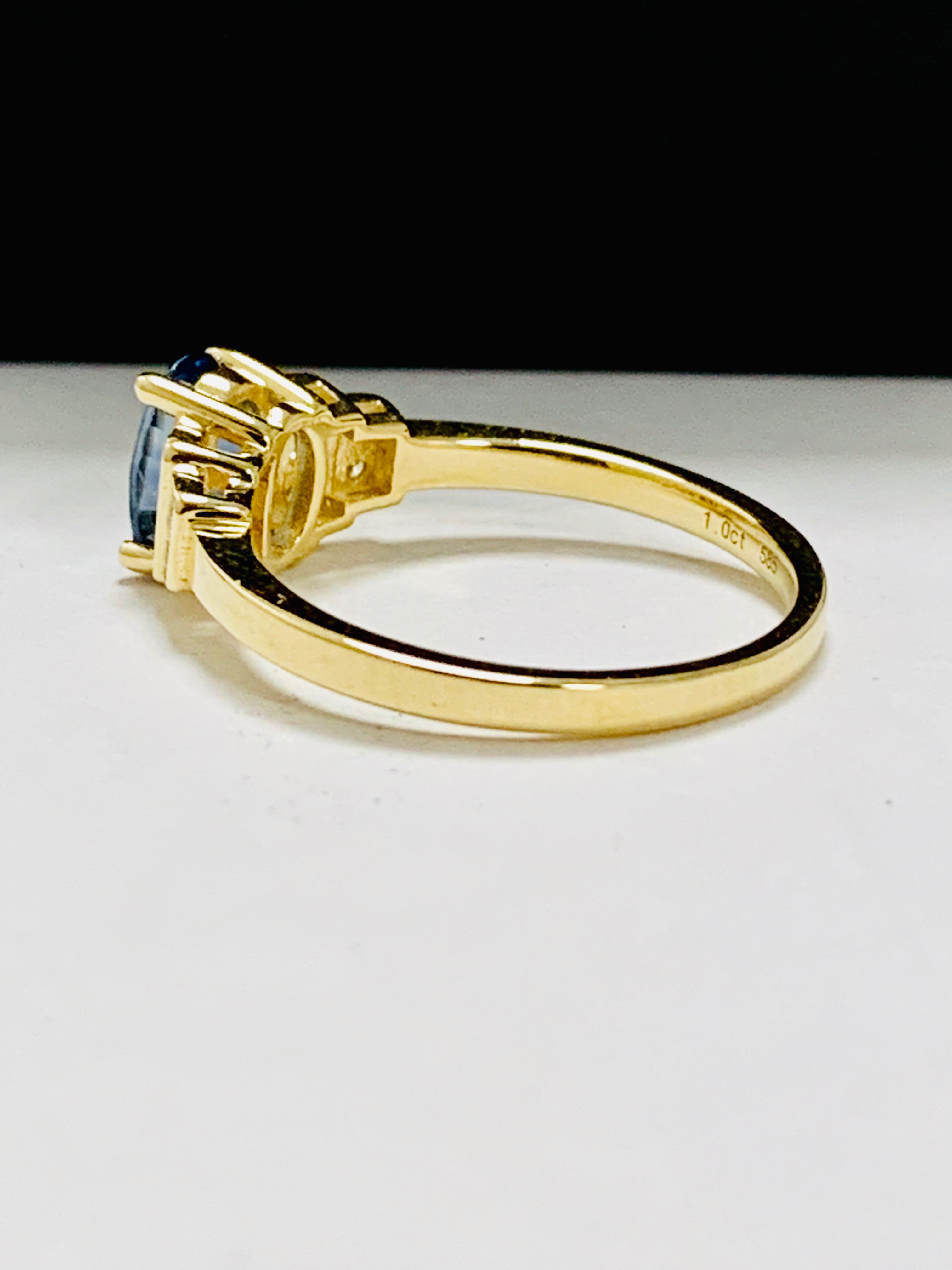 14ct yellow gold sapphire and diamond ring. - Image 5 of 9