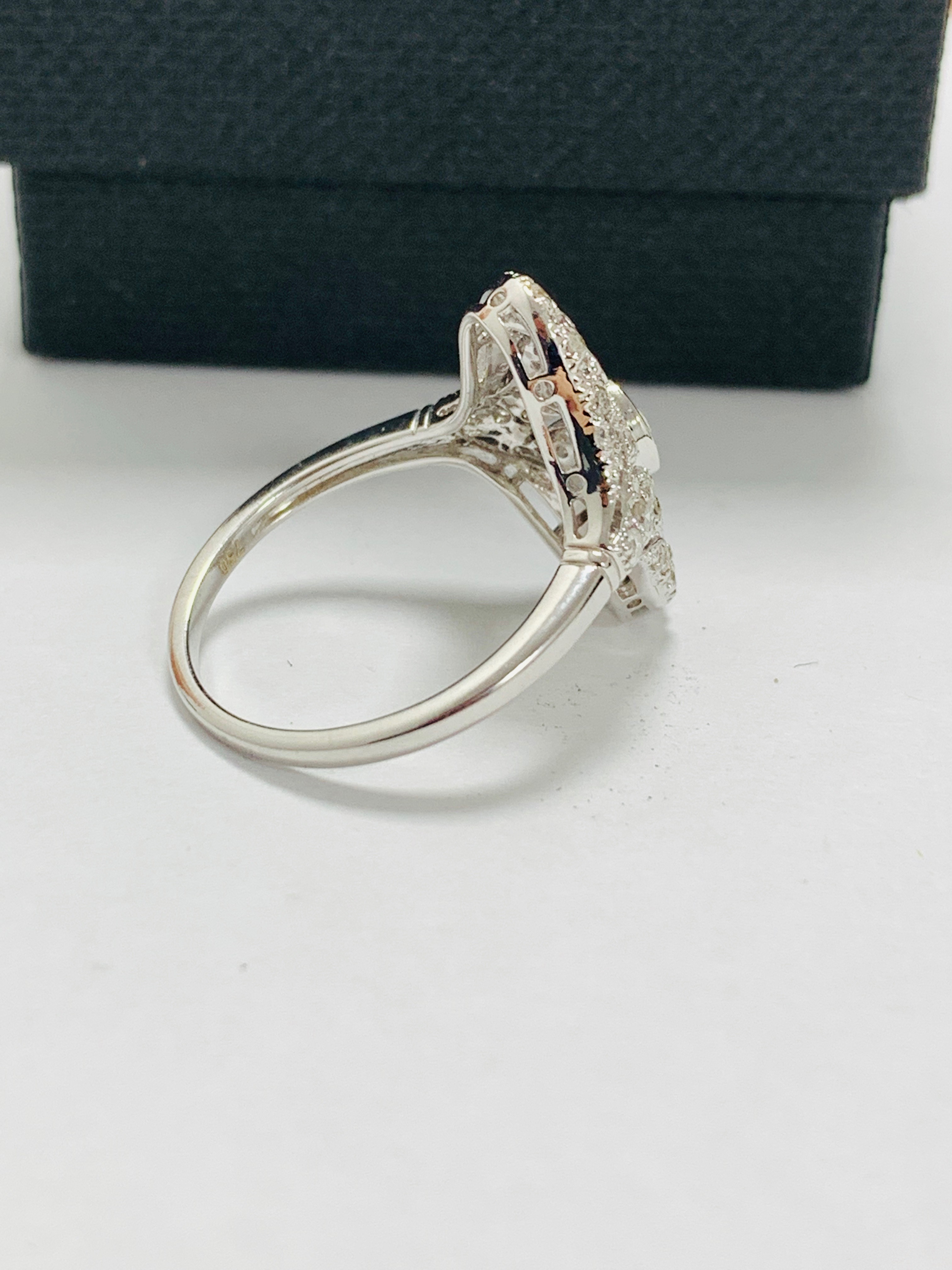 18ct white gold diamond ring. - Image 5 of 11
