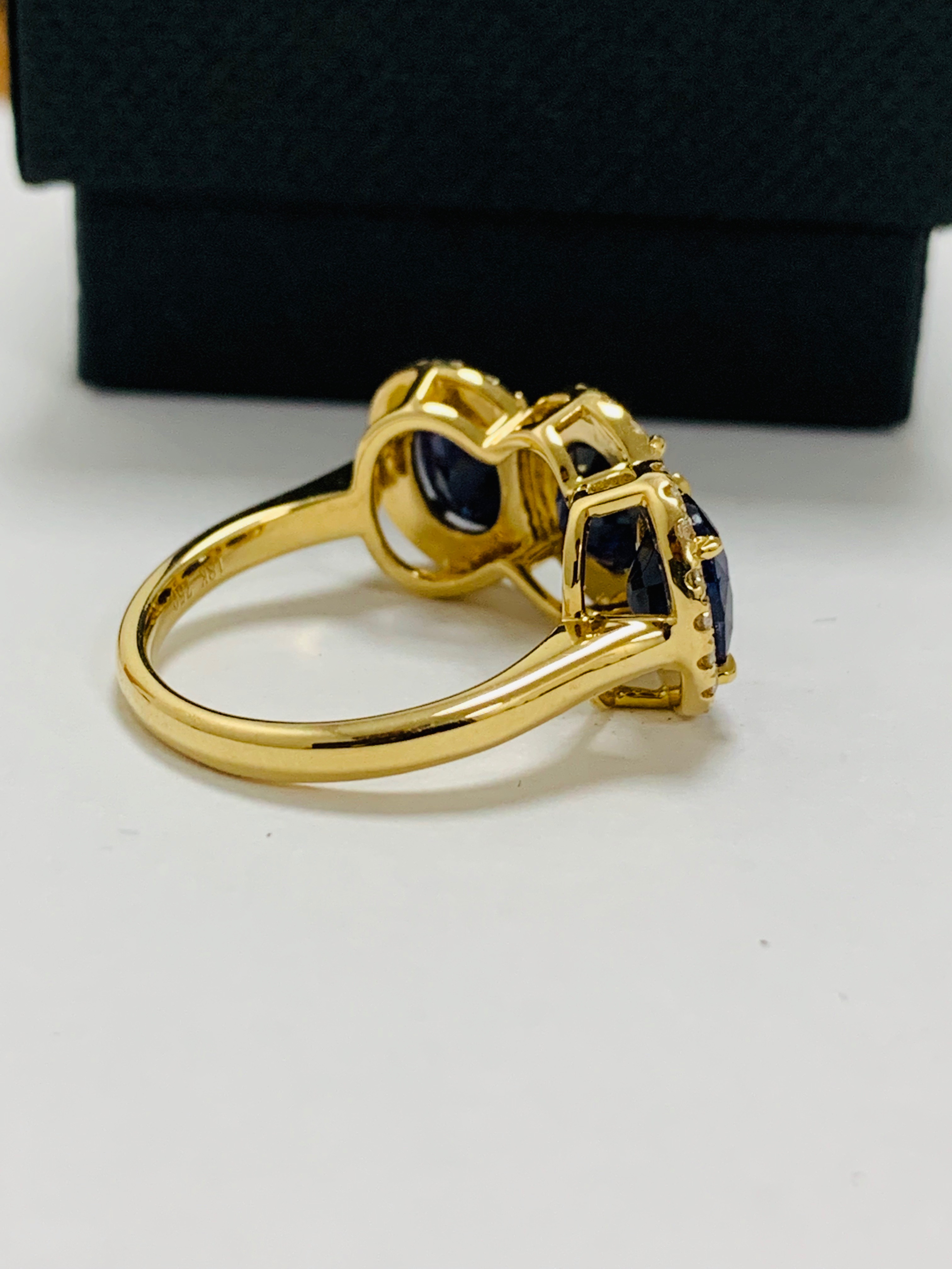 18ct yellow gold sapphire and diamond ring - Image 7 of 12