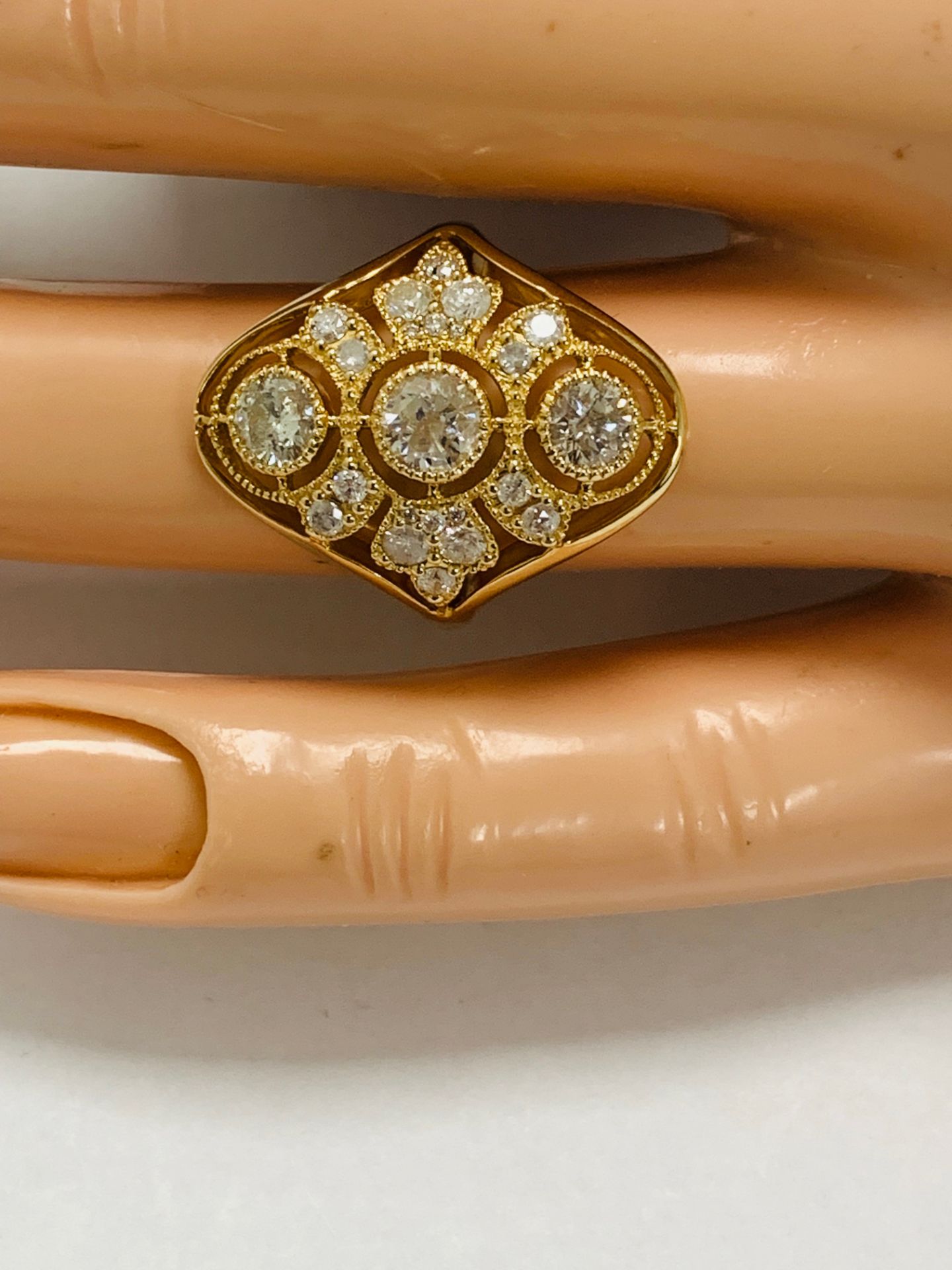 14ct yellow gold diamond ring. - Image 10 of 11