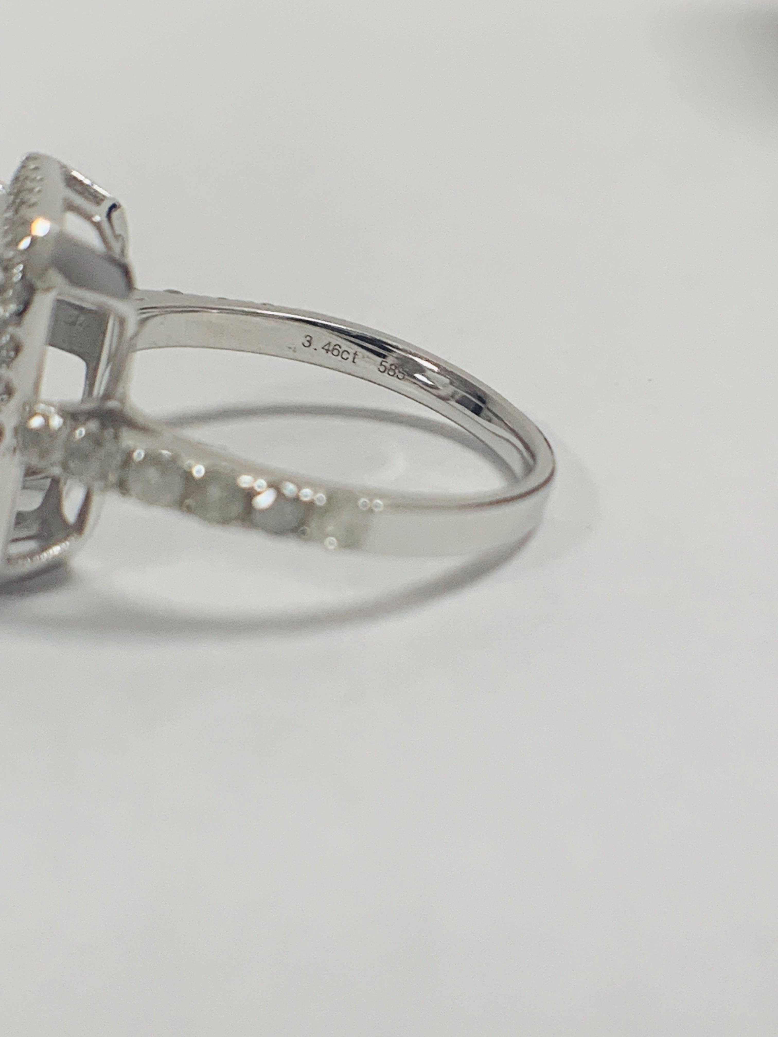 14ct White Gold Aquamarine and Diamond ring - Image 4 of 12