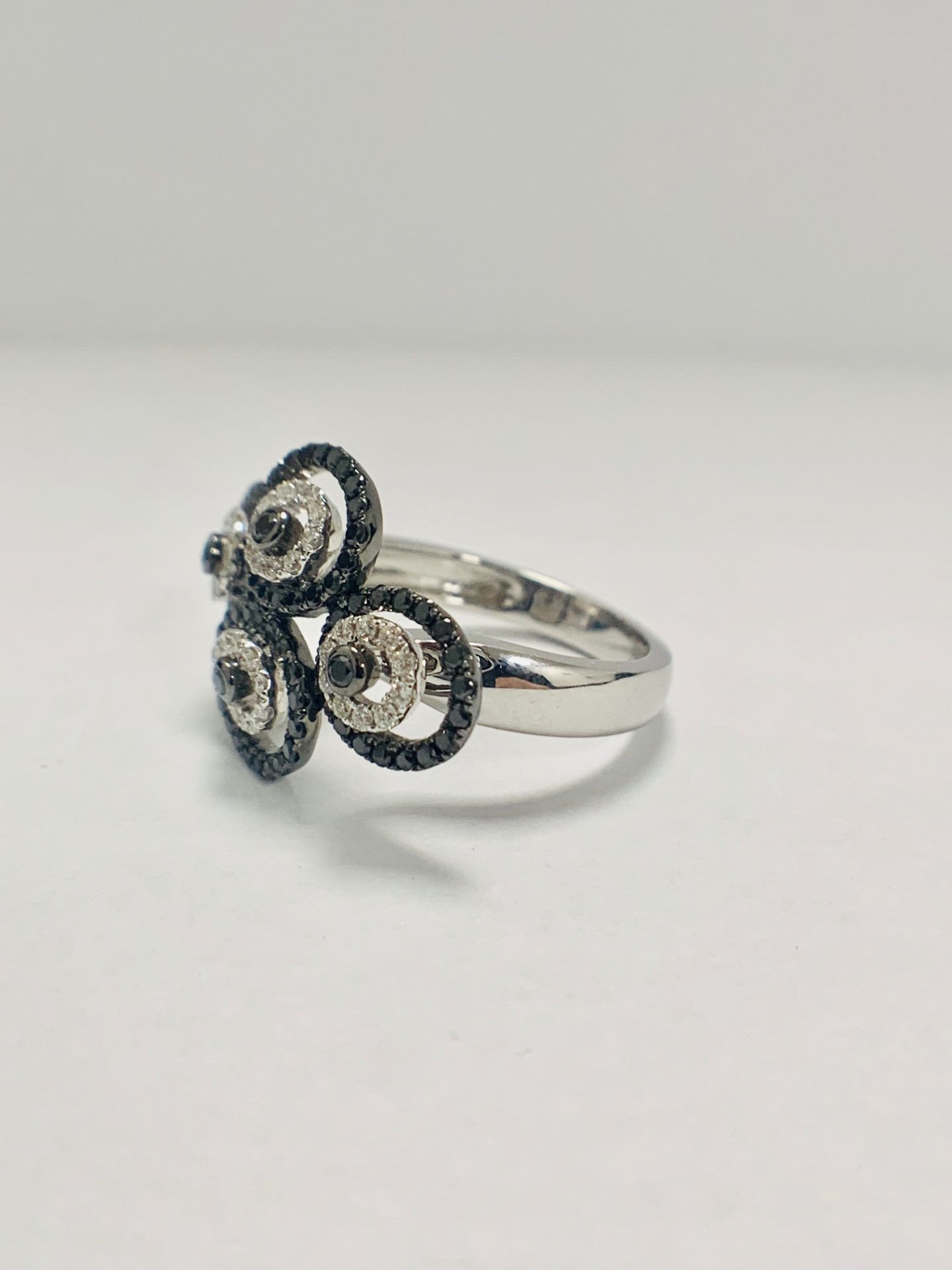 18ct White Gold Diamond ring featuring 80 round cut, black Diamonds (0.61ct TBDW) - Image 9 of 12