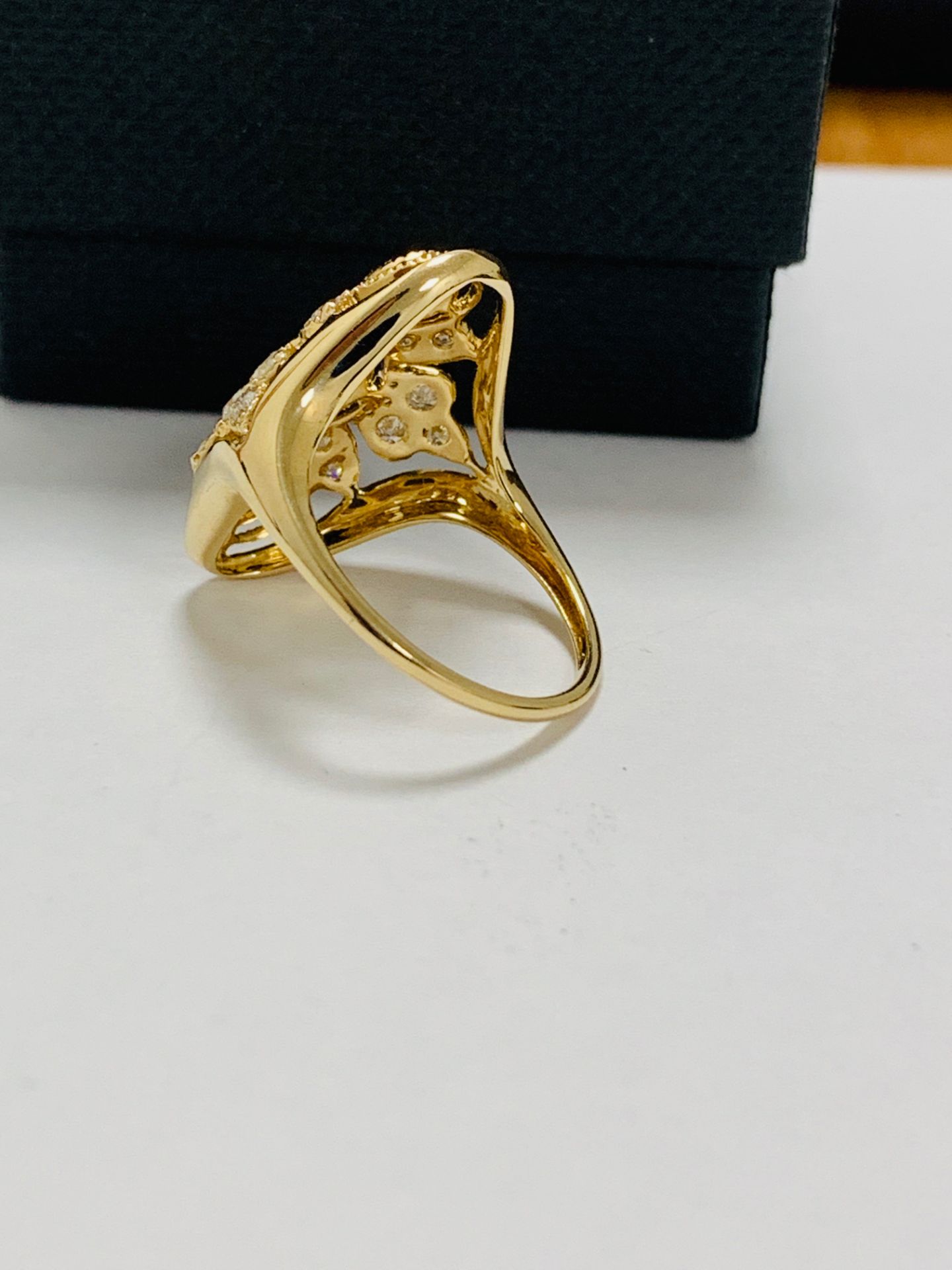 14ct yellow gold diamond ring. - Image 4 of 11