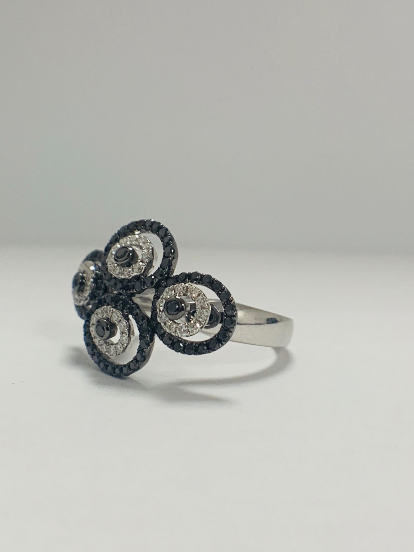 18ct White Gold Diamond ring featuring 80 round cut, black Diamonds (0.61ct TBDW) - Image 2 of 12