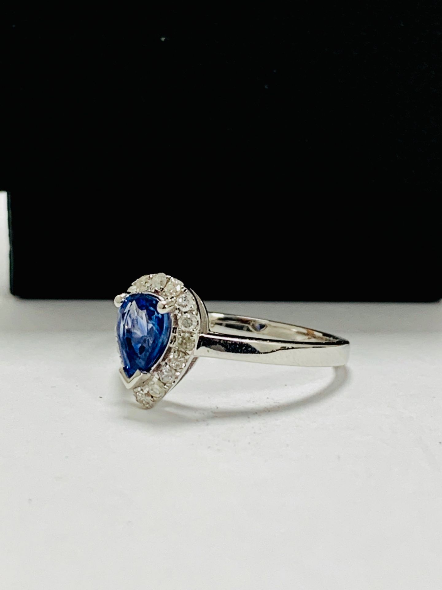 14ct white gold sapphire and diamond ring - Image 2 of 12