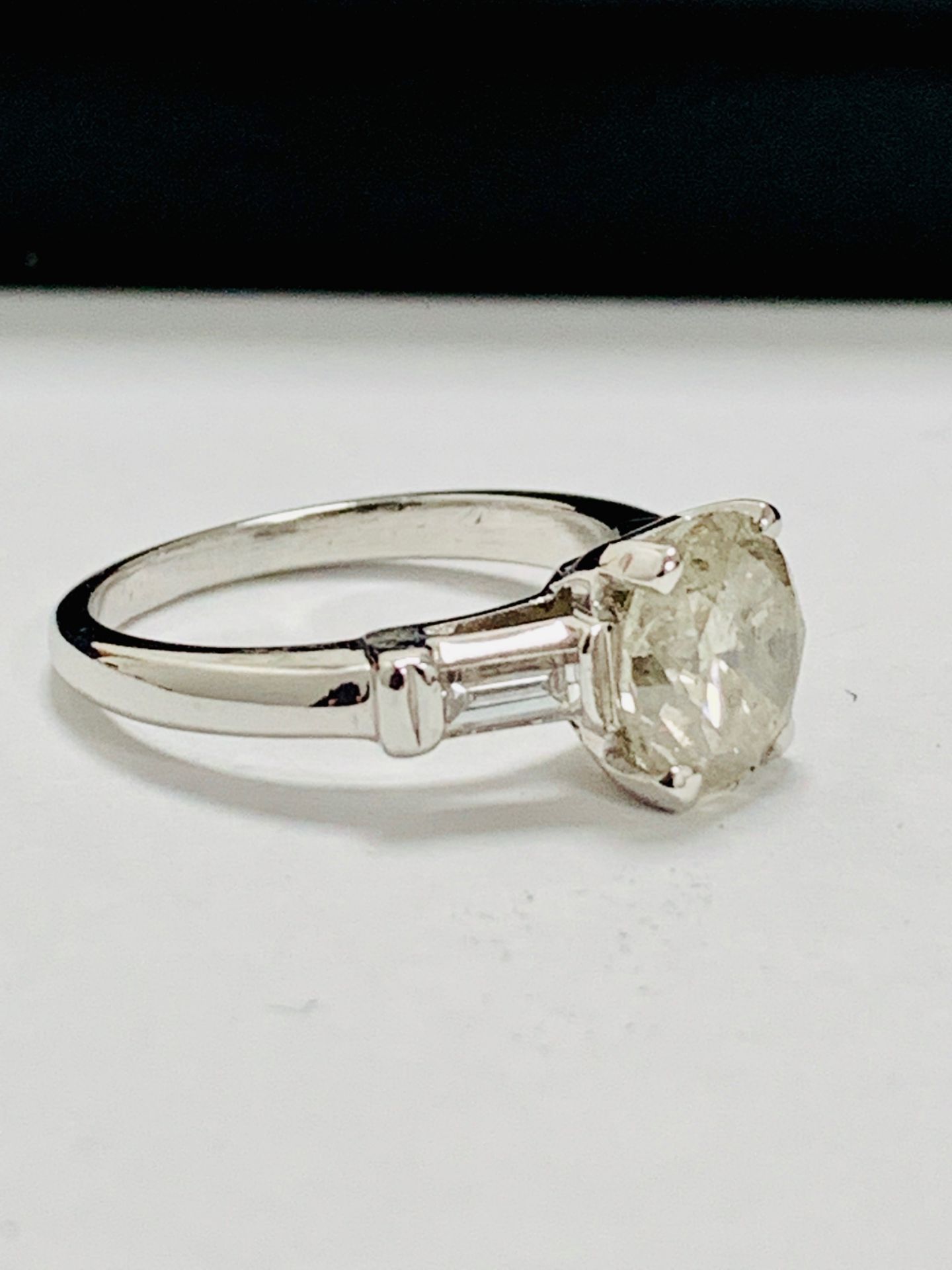 platinum diamond ring featuring - Image 7 of 12