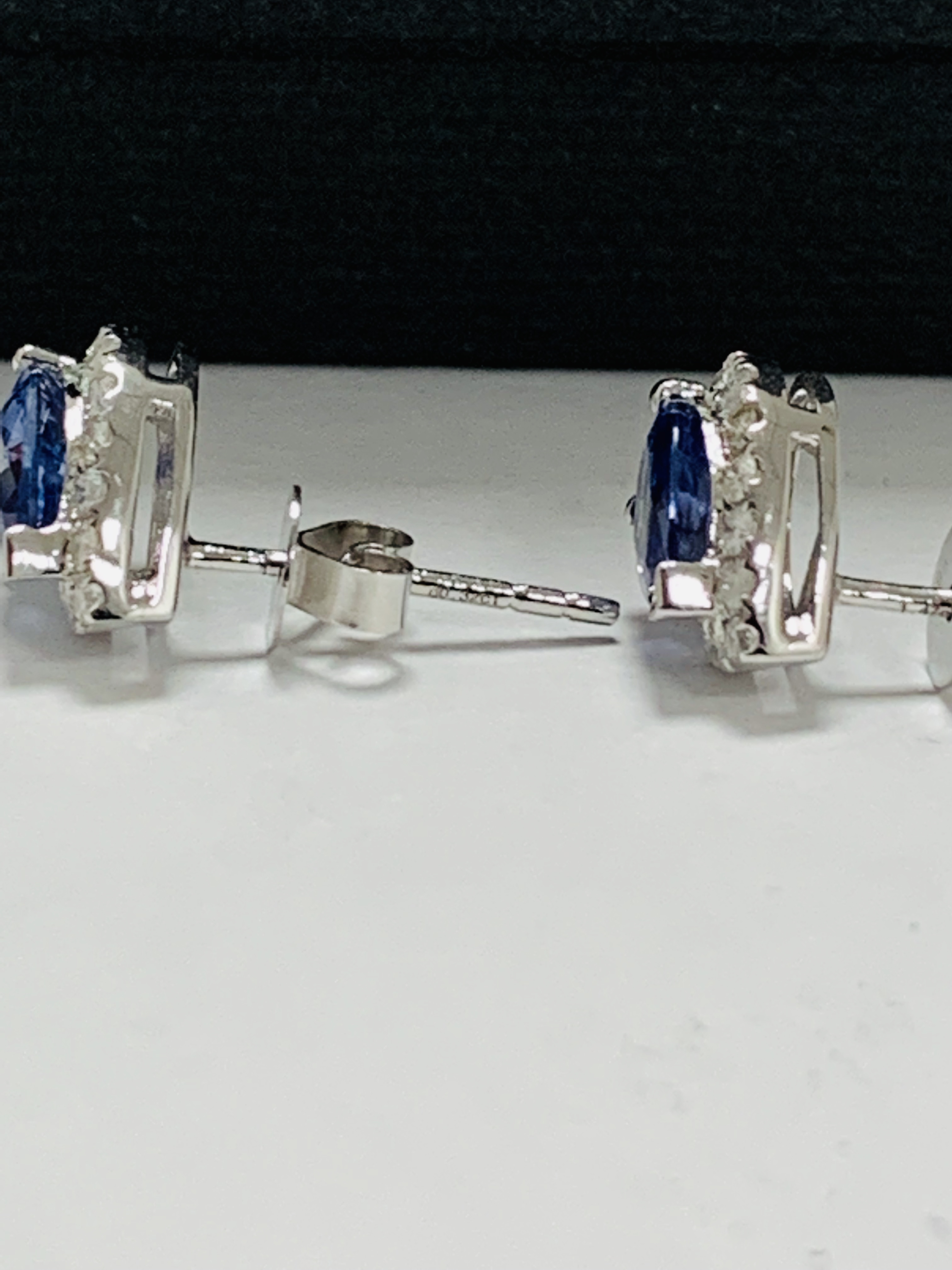 14ct White Gold Sapphire and Diamond earrings featuring centre, 2 pear cut, medium blue Sapphire (1. - Image 5 of 12