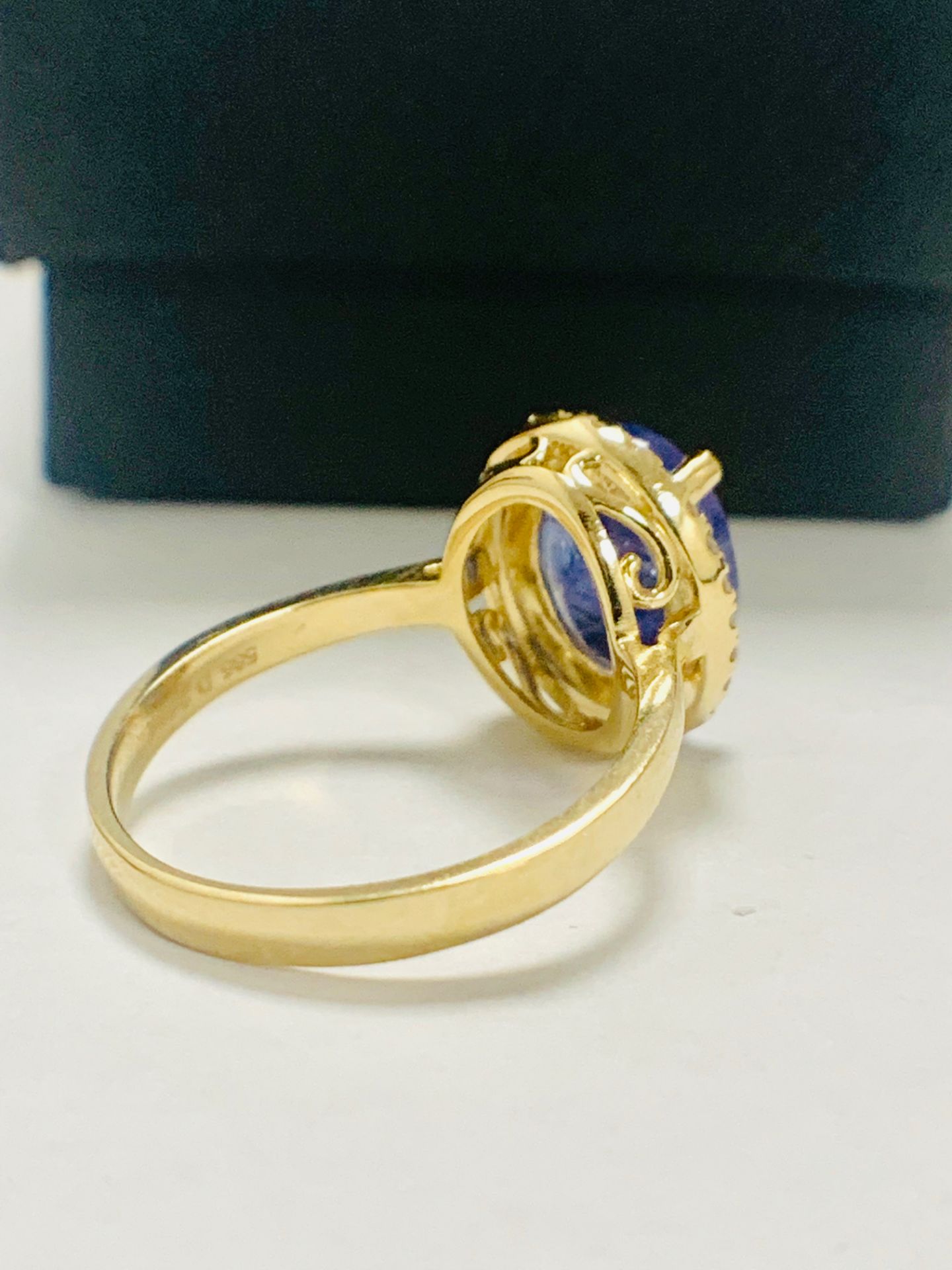 14ct Yellow Gold Tanzanite and Diamond ring - Image 7 of 13