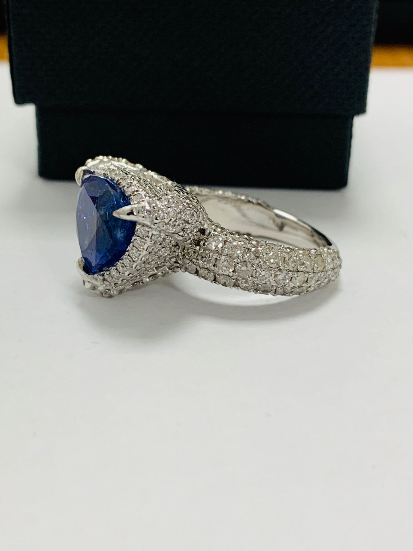 platinum tanzanite ring - Image 3 of 13