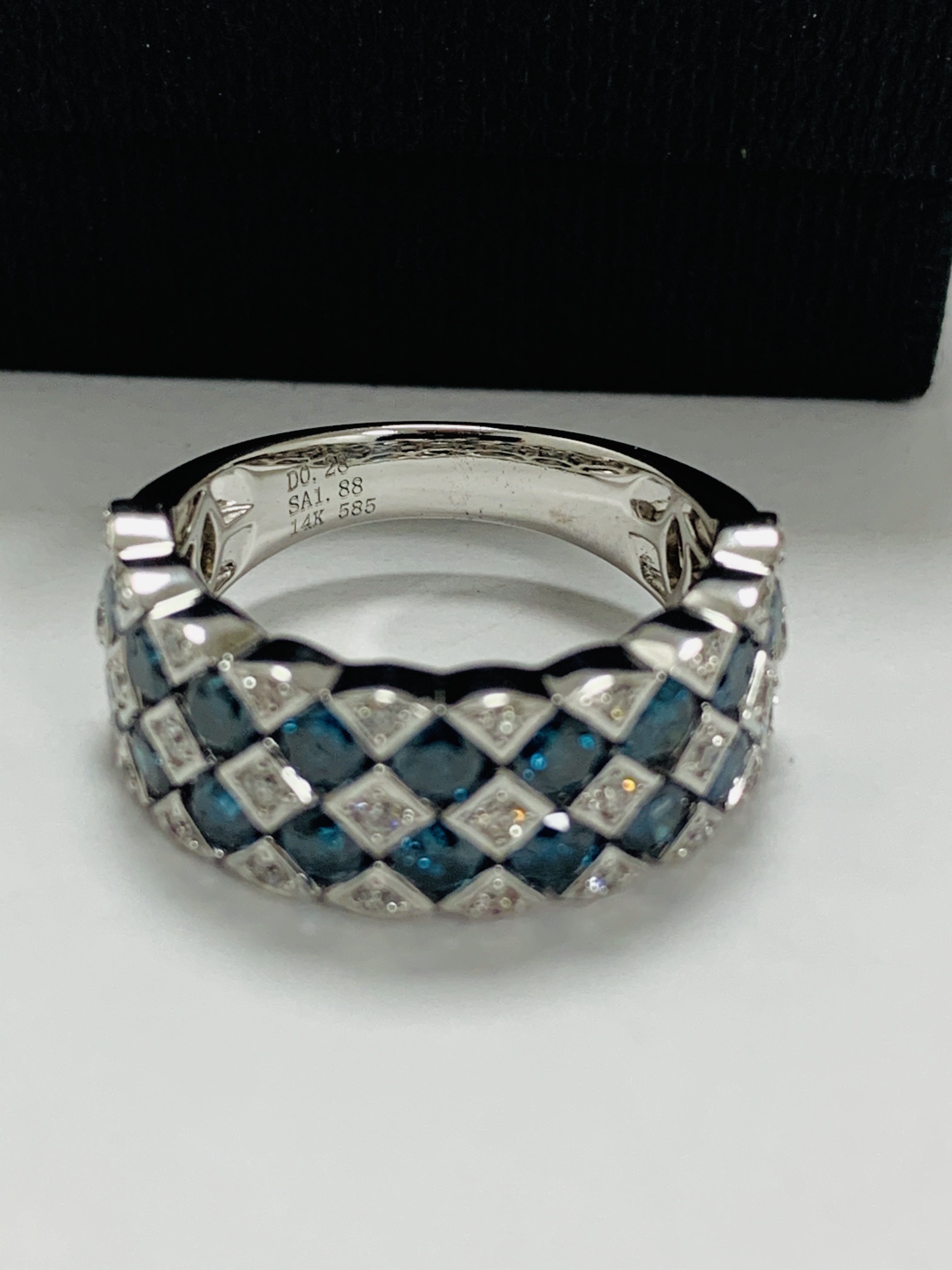 14ct White Gold Diamond ring featuring, 18 round brilliant cut, blue Diamonds (1.88ct TDW), channel - Image 2 of 13