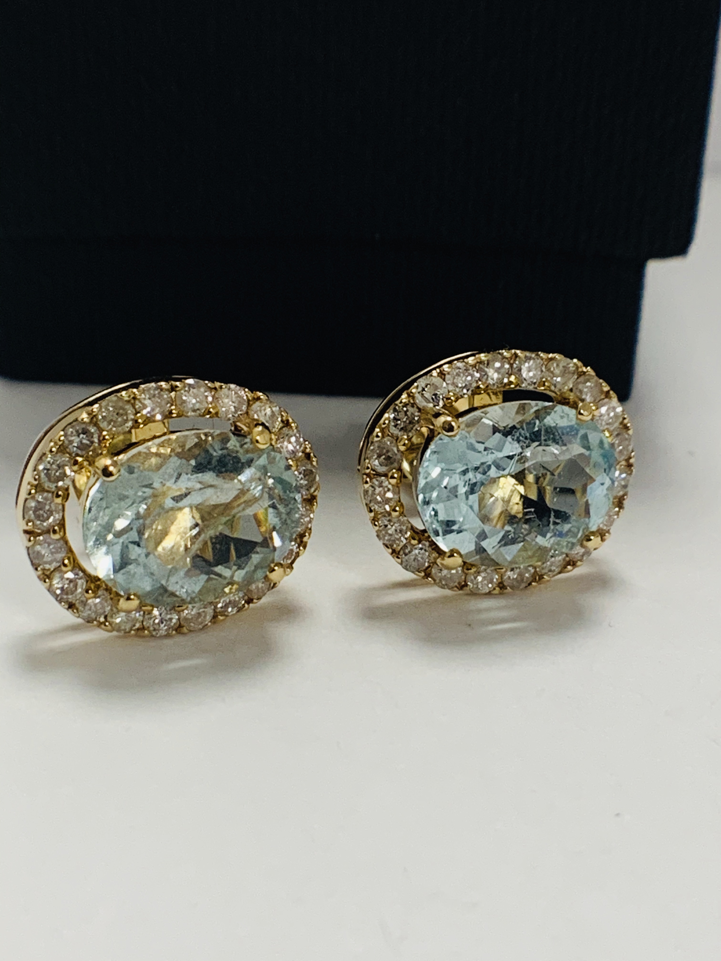 14ct Yellow Gold Aquamarine and Diamond stud earrings featuring, 2 oval cut Aquamarines (8.22ct TSW) - Image 8 of 13