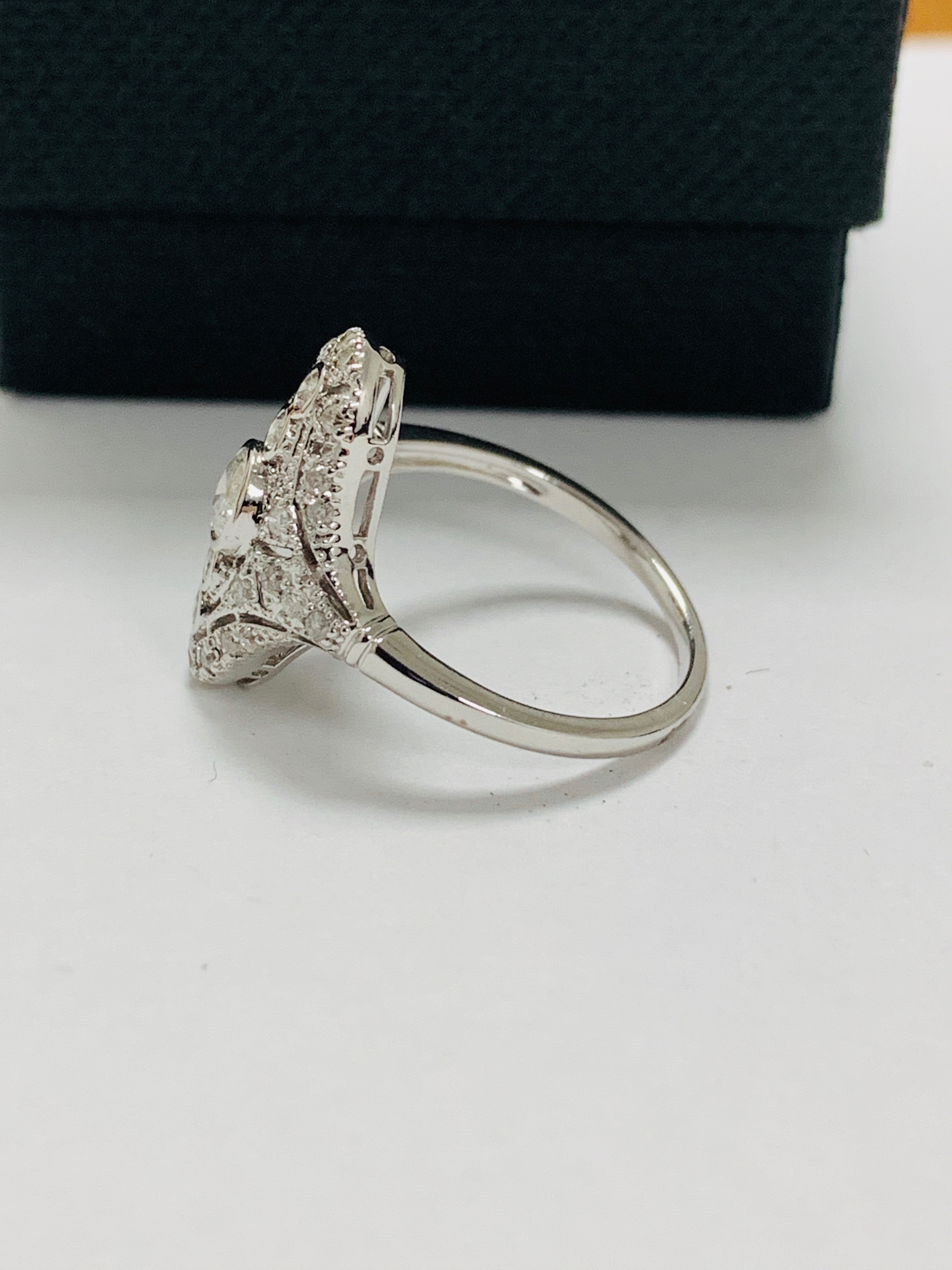 18ct white gold diamond ring. - Image 3 of 11