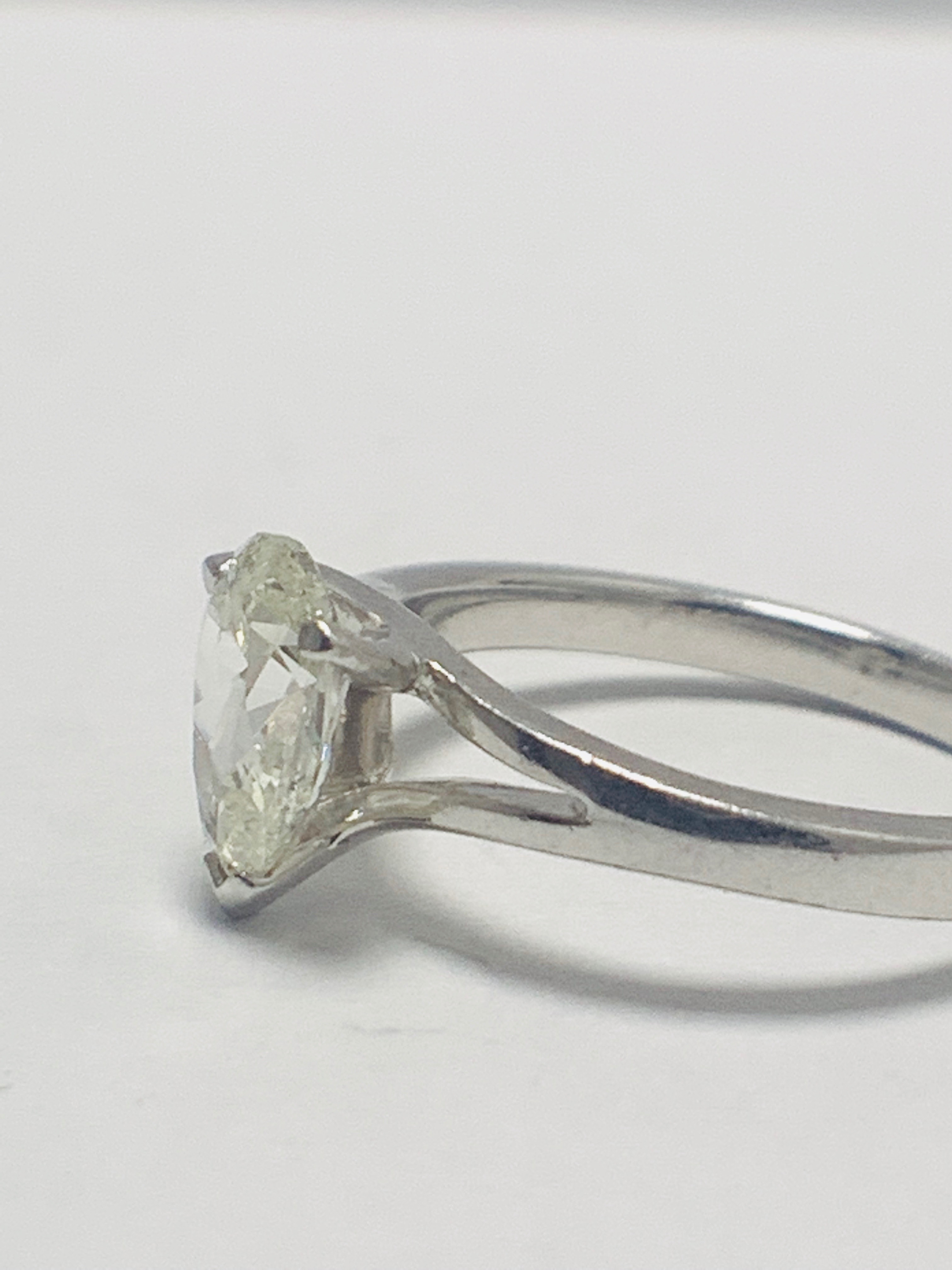 1ct Pearshape Diamond PLatinum Solitaire Ring. - Image 7 of 10