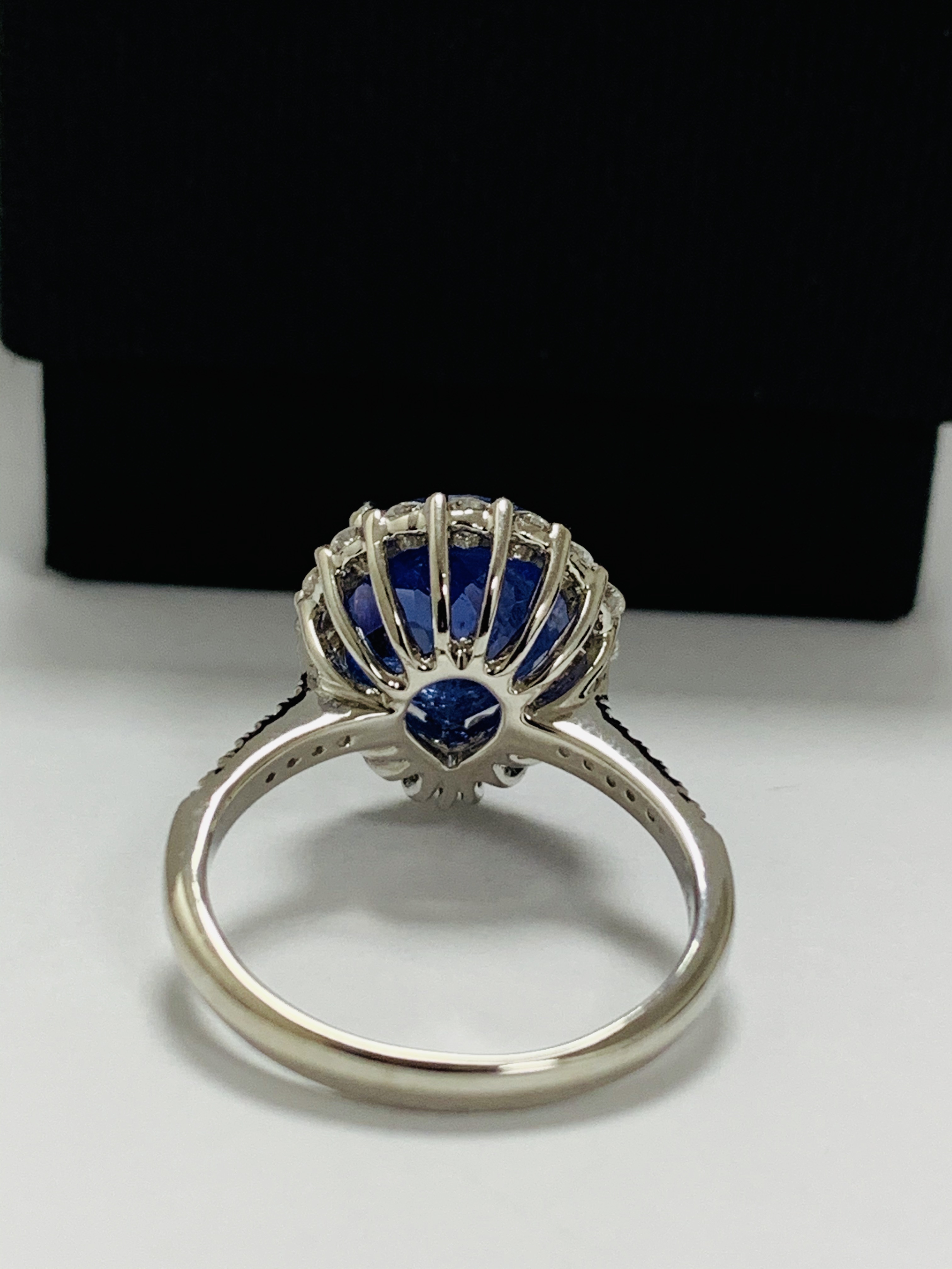 14ct White Gold Tanzanite and Diamond ring featuring, pear cut Tanzanite (4.17ct), claw set, with 28 - Image 5 of 13