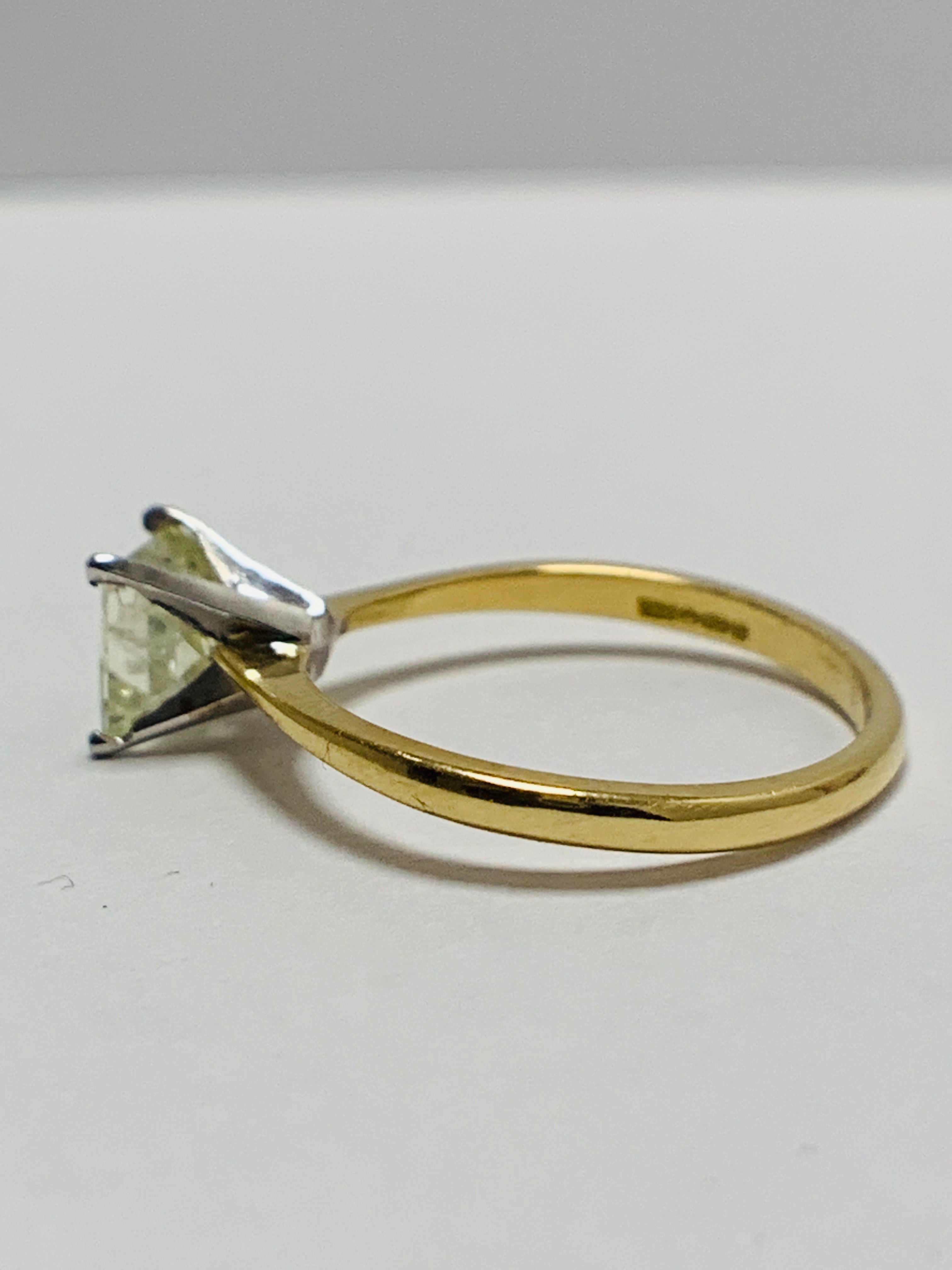 18ct Princess Cut natural diamond solitaire ring - Image 5 of 10