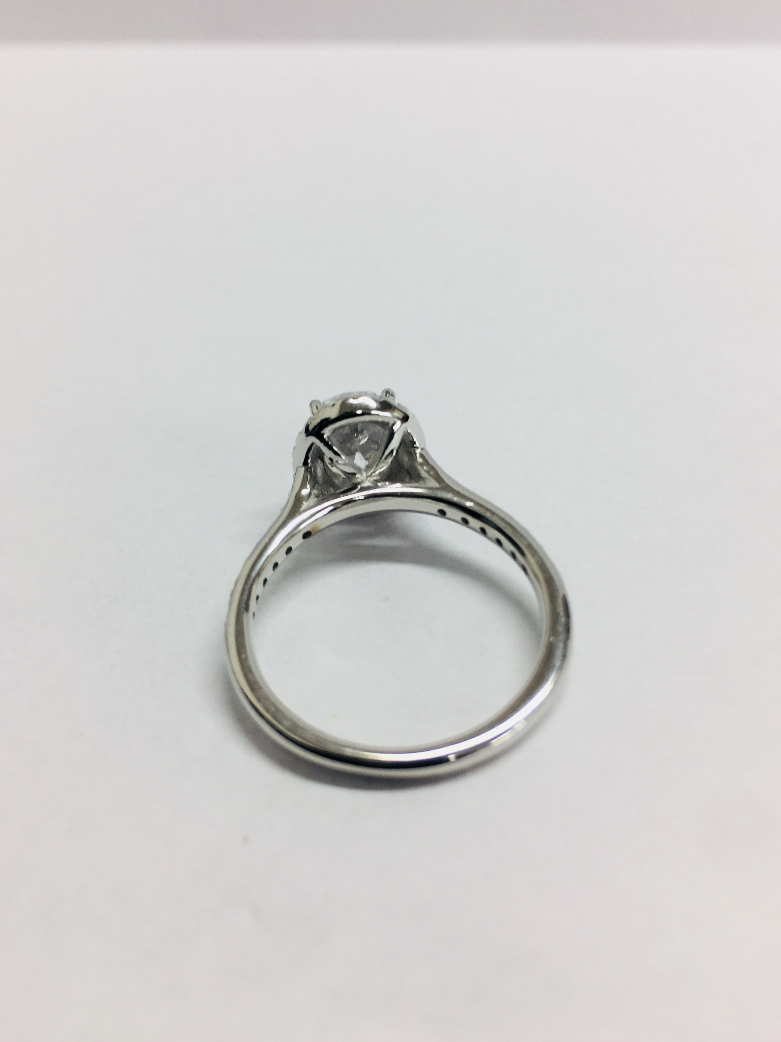 1.15Ct Diamond Set Solitaire Ring Set In Platinum. - Image 5 of 6