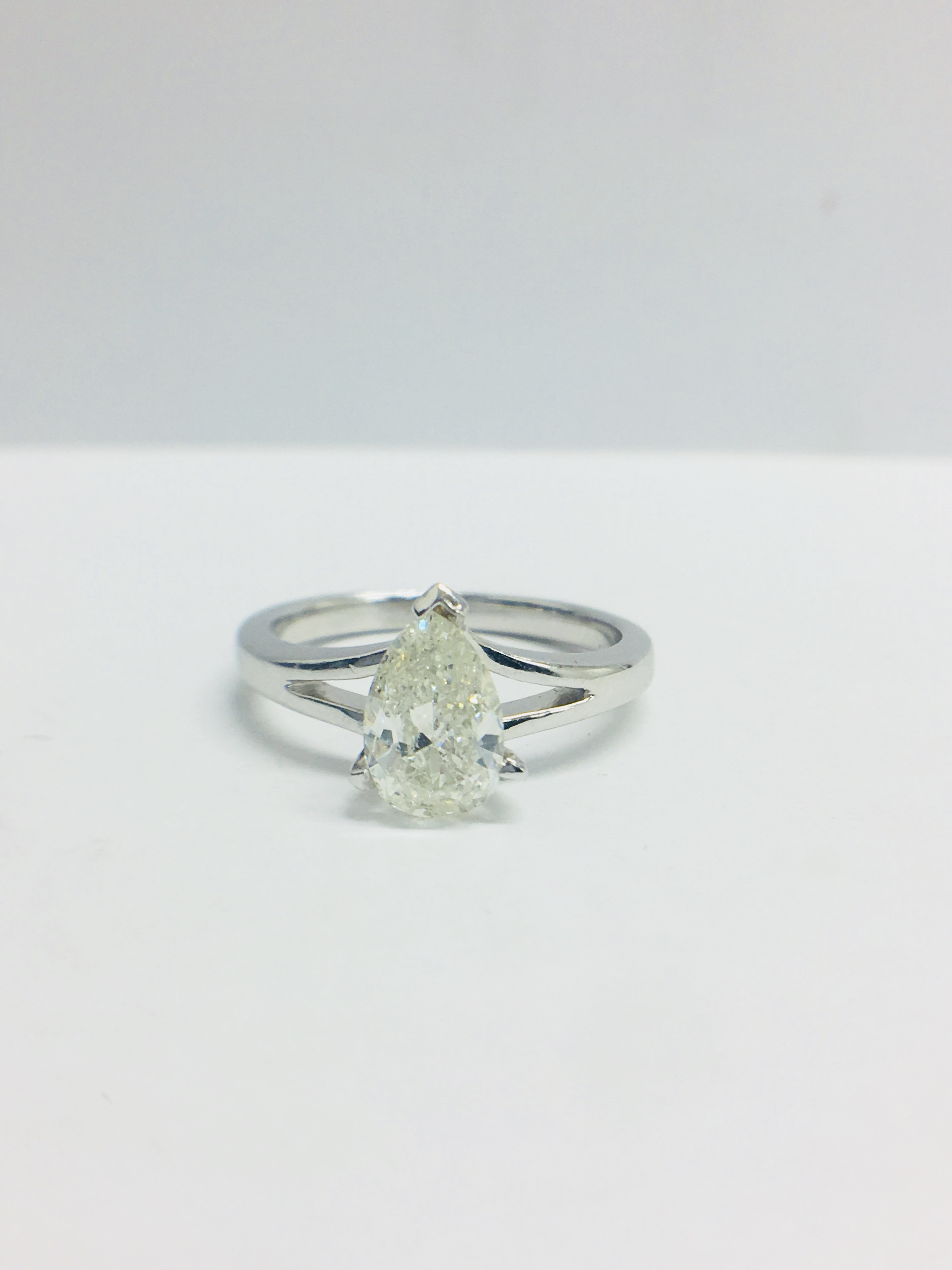 1.15Ct Pearshape Diamond Solitaire Ring, - Image 6 of 6