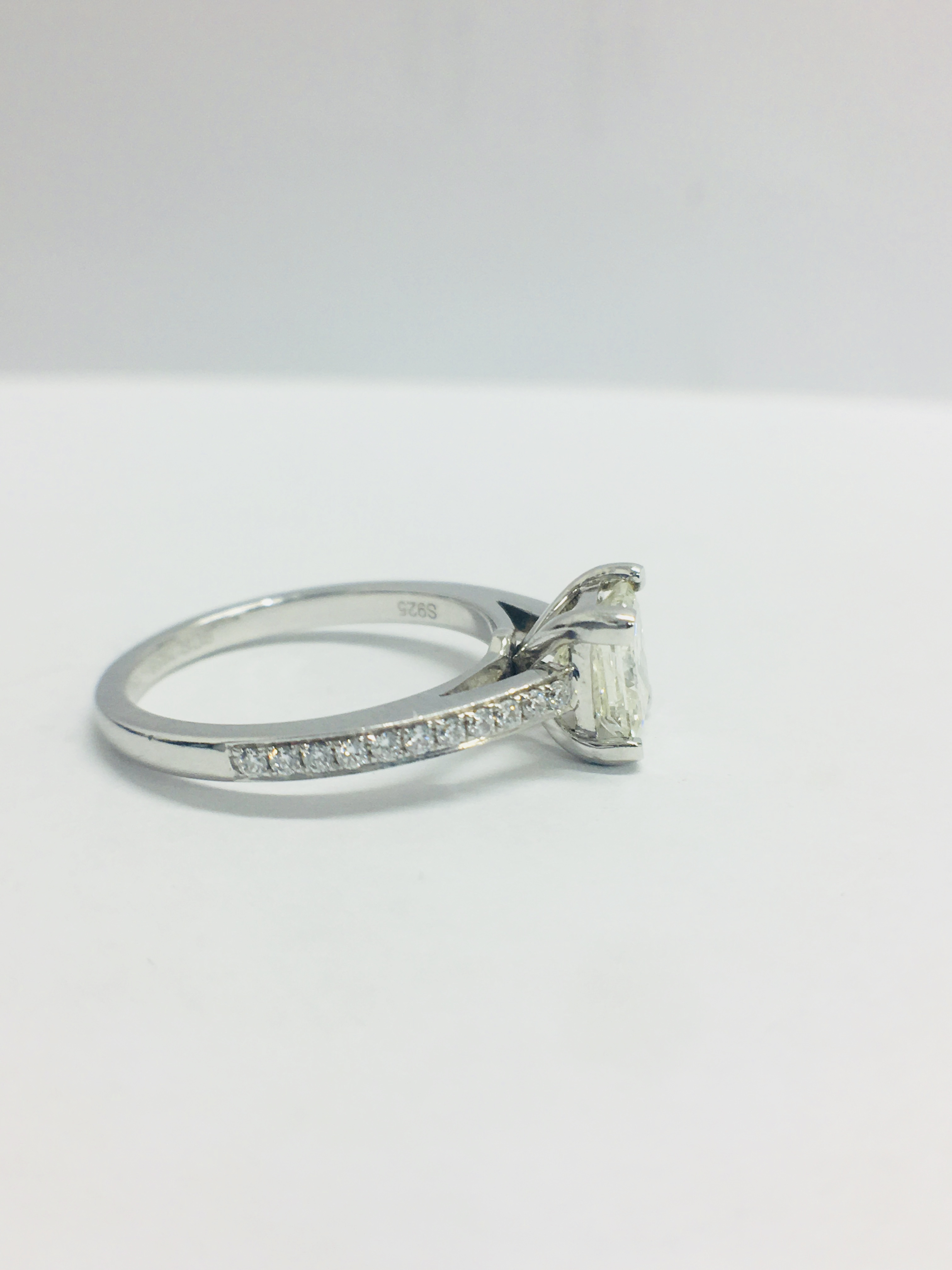 Platinum Diamond Solitaire Princess Ring 1Ct, - Image 5 of 9