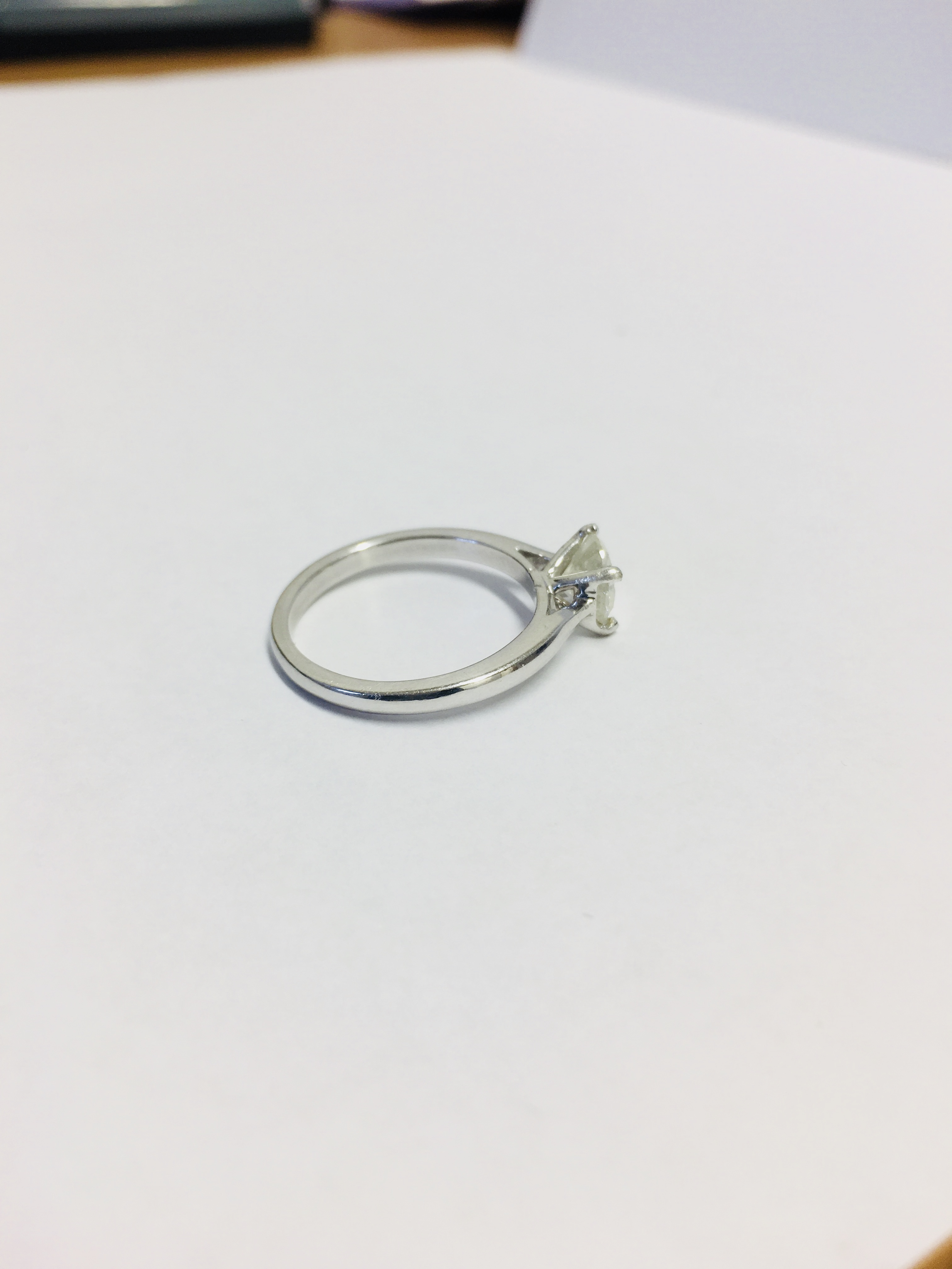 1Ct Brilliant Cut Diamond Solitaire Ring, - Image 3 of 5