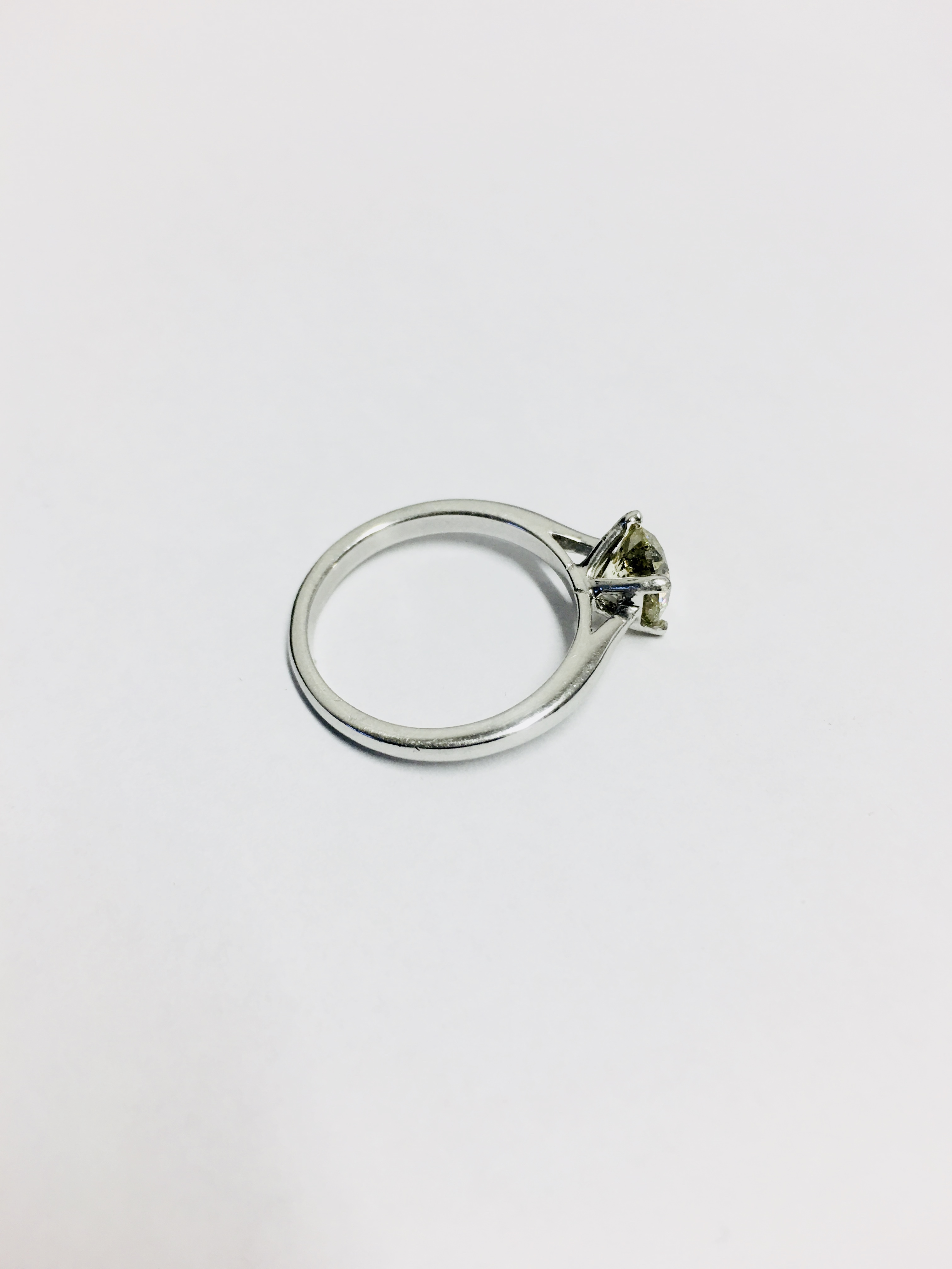 1Ct Brilliant Cut Diamond Solitaire Ring, - Image 5 of 6