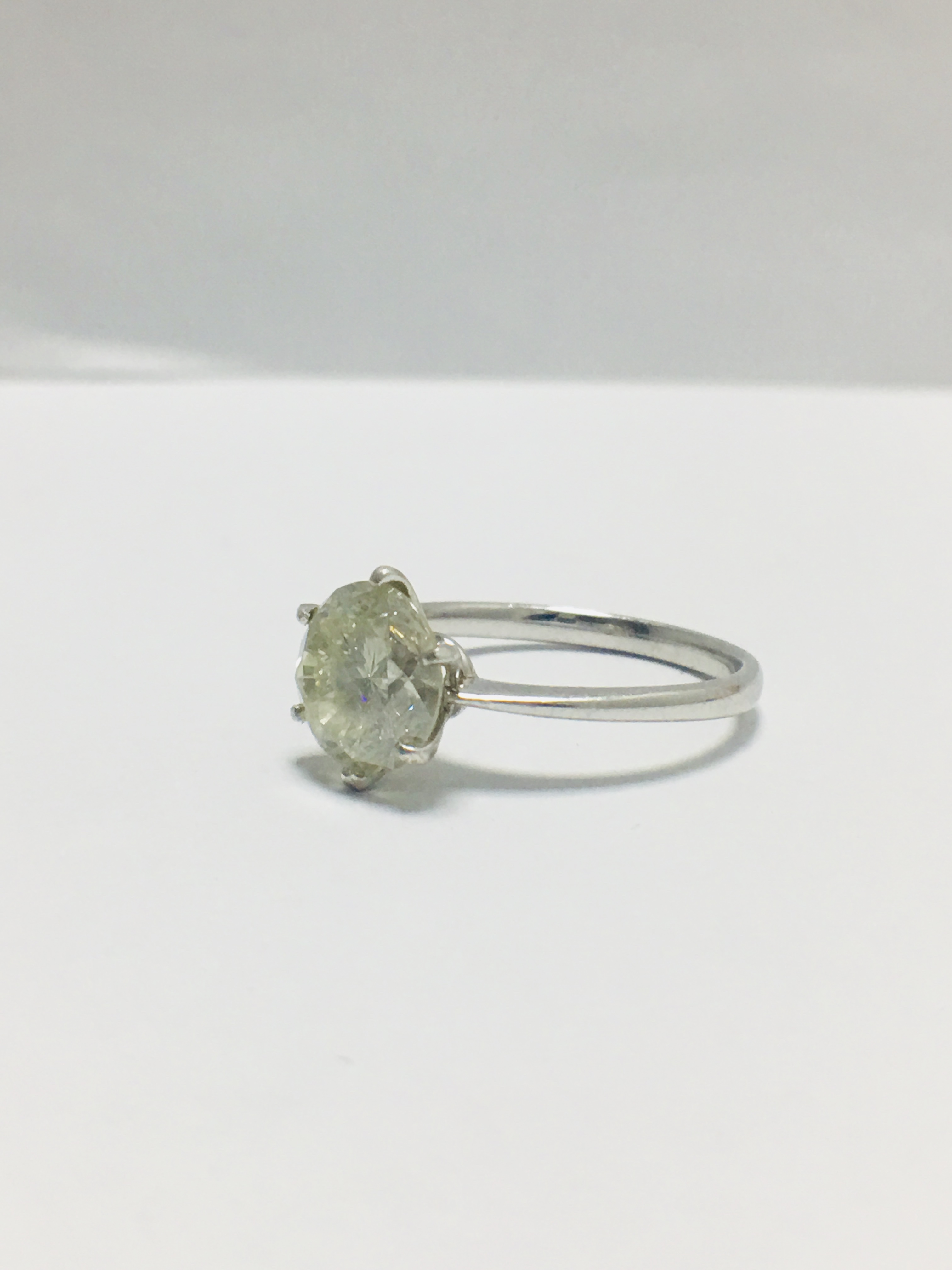 2.29 Brilliant cut diamnd solitaire ring - Image 3 of 11