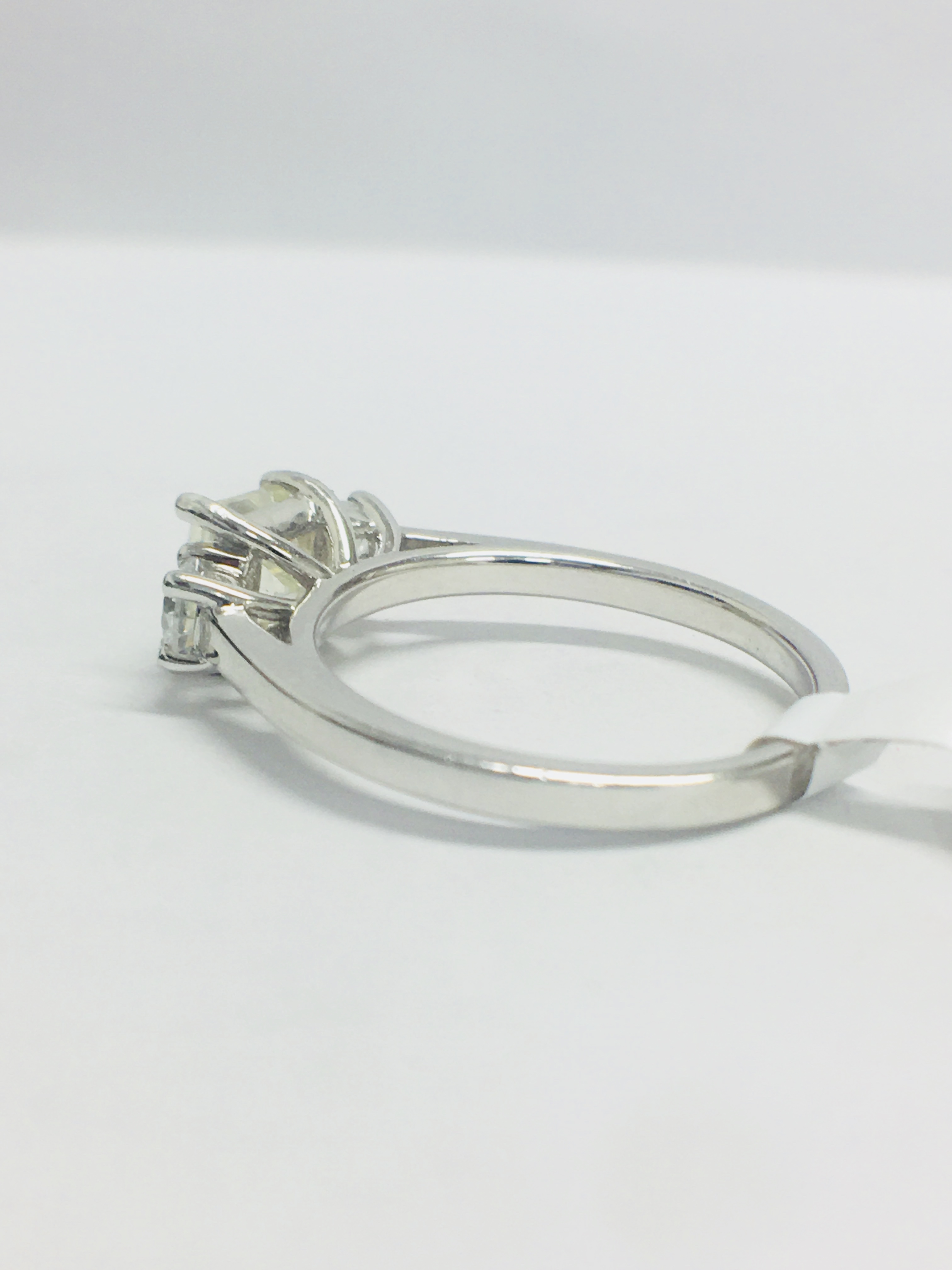 Platinum Diamond Trilogy Ring 1.50Ct Diamond Total, - Image 4 of 7