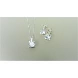 0.30Ct / 0.50Ct Diamond Pendant And Earring Set In Platinum.