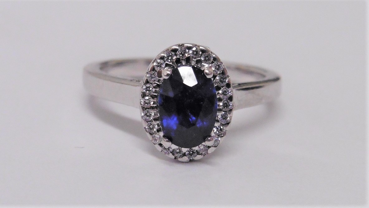 Sapphire And Diamond Cluster Ring Set In Platinum. - Image 3 of 3