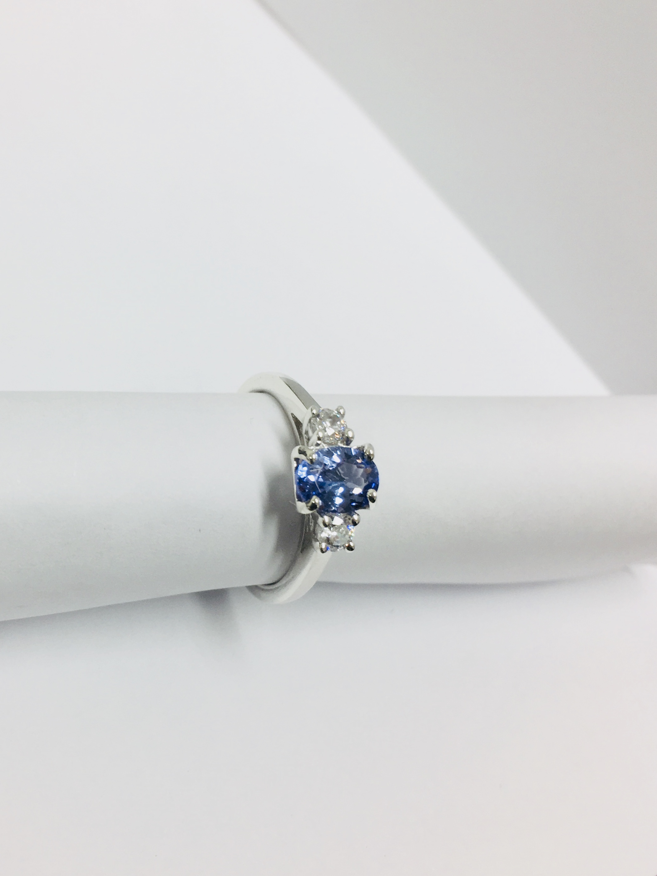 Tanzanite And Diamond Trilogy Ring. - Image 5 of 7