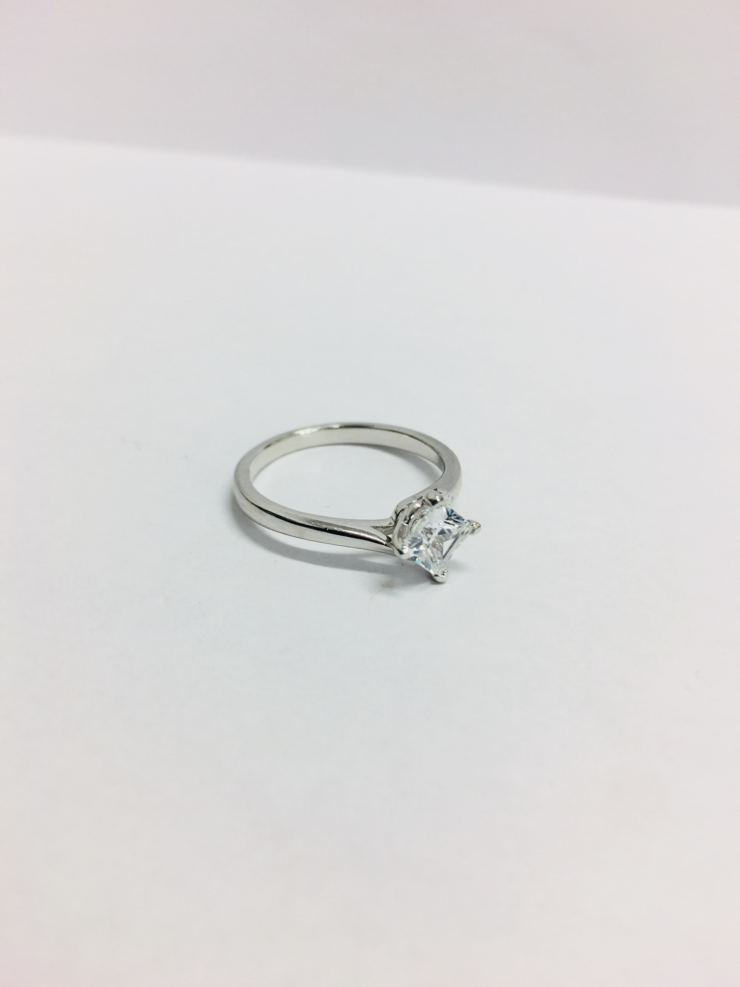 1.02Ct Princess Cut Diamond Solitaire Ring, - Image 7 of 7