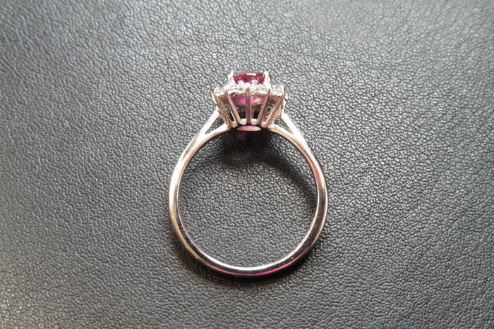 Ruby And Diamond Cluster Style Ring Set In Platinum. - Image 3 of 3