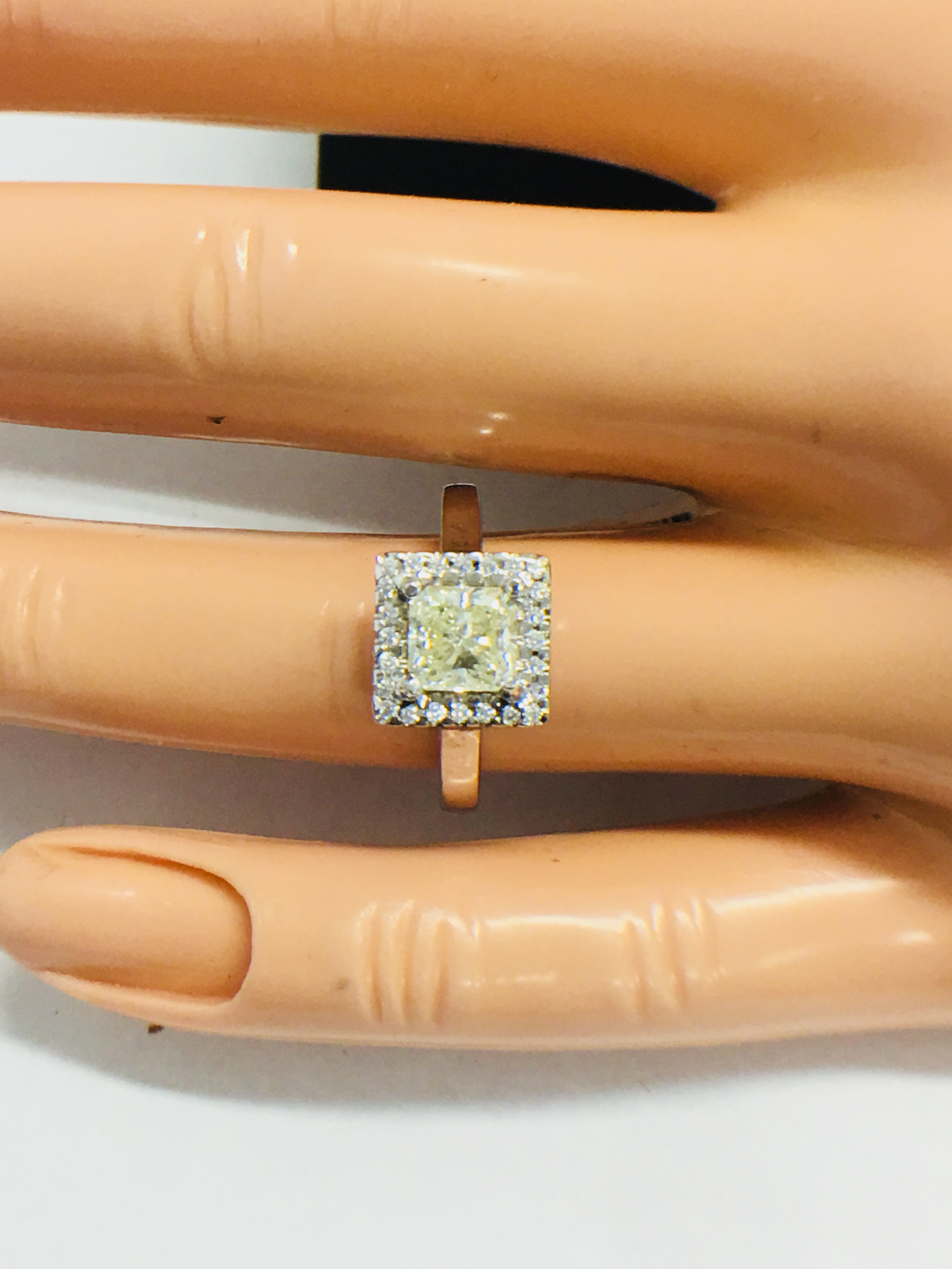 Platinum Diamond Square Dress Ring 1.20Ct Total Diamond Weight, - Image 4 of 4