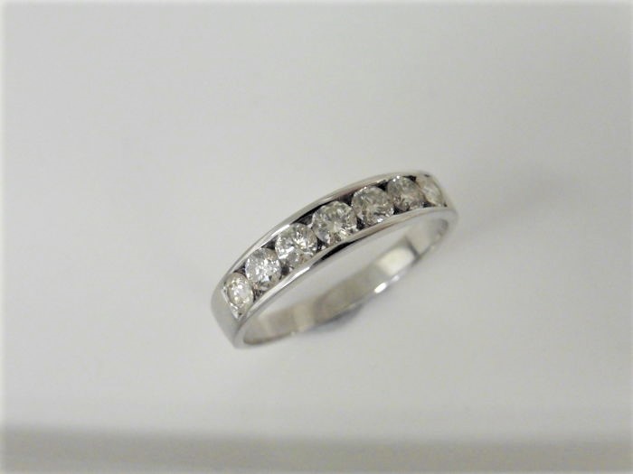 0.70Ct Diamond Band Ring Set With 7 Brilliant Cut Diamonds In A Channel Setting. - Image 7 of 7