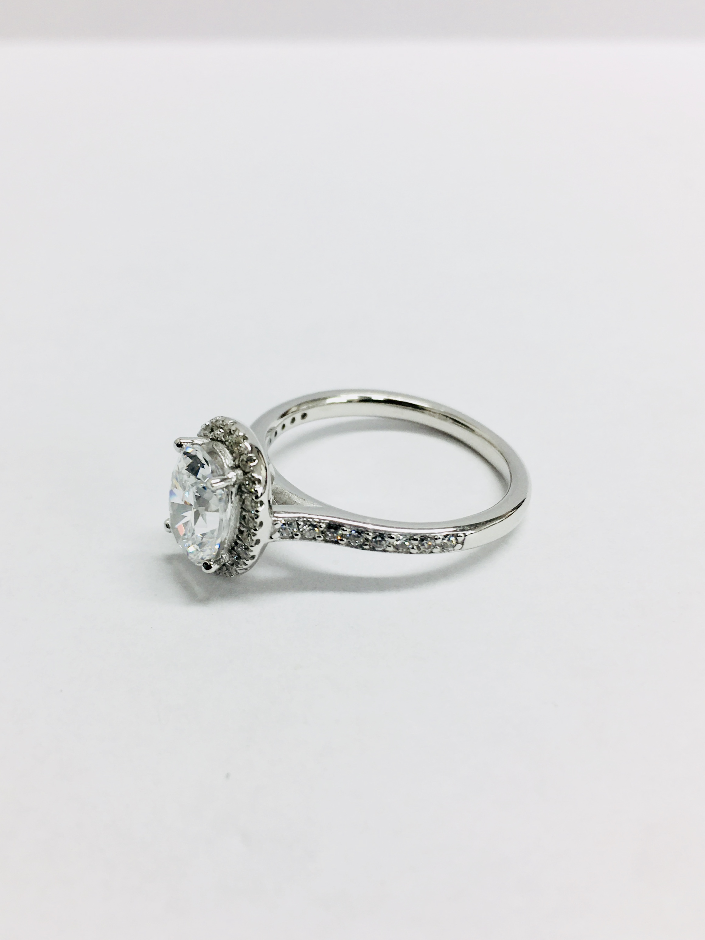 1.15Ct Diamond Set Solitaire Ring Set In Platinum. - Image 2 of 6