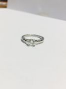 1ct Brilliant cut diamond ring set in platinum
