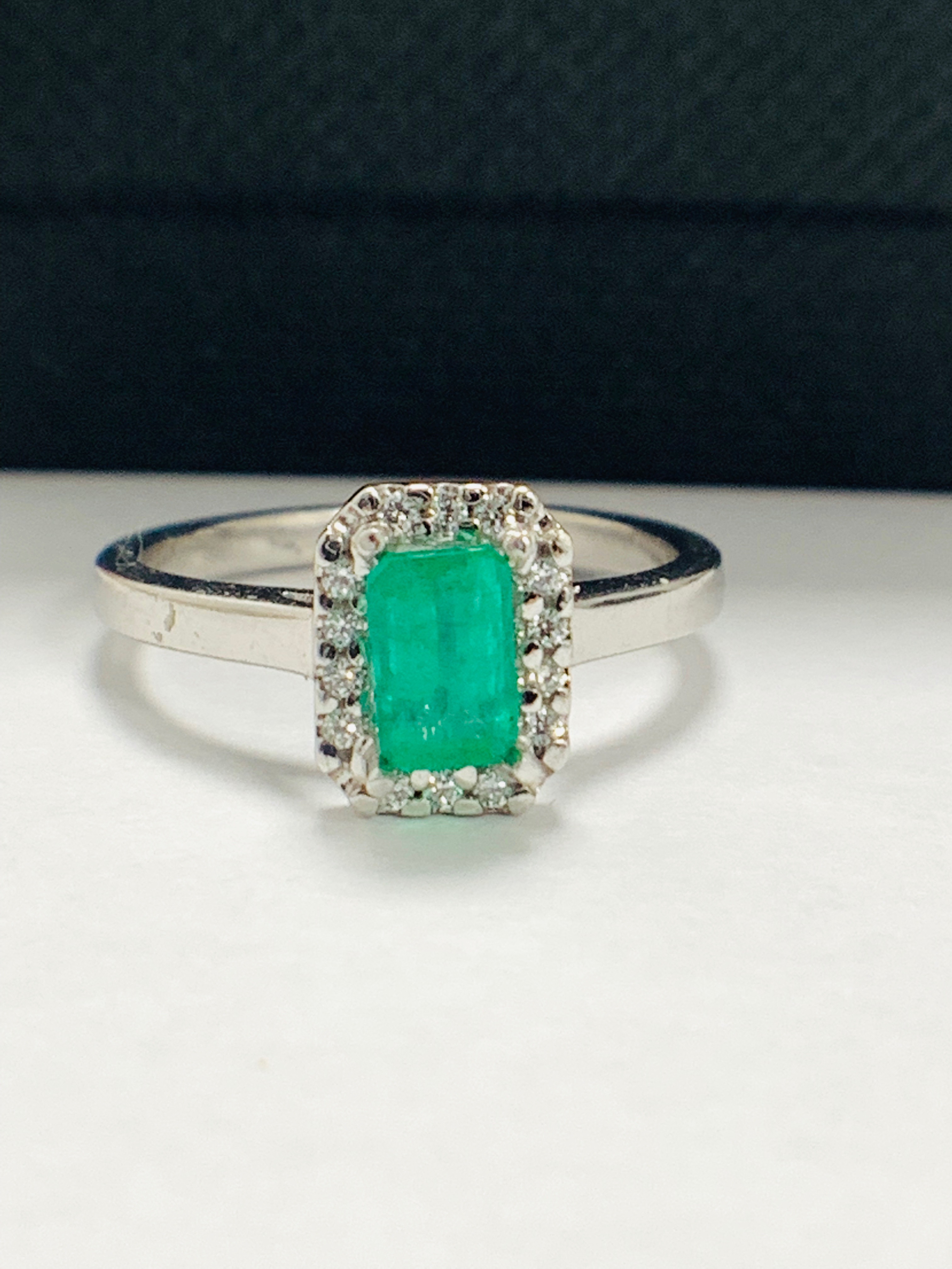 Emerald And Diamond Ring. - Image 7 of 8