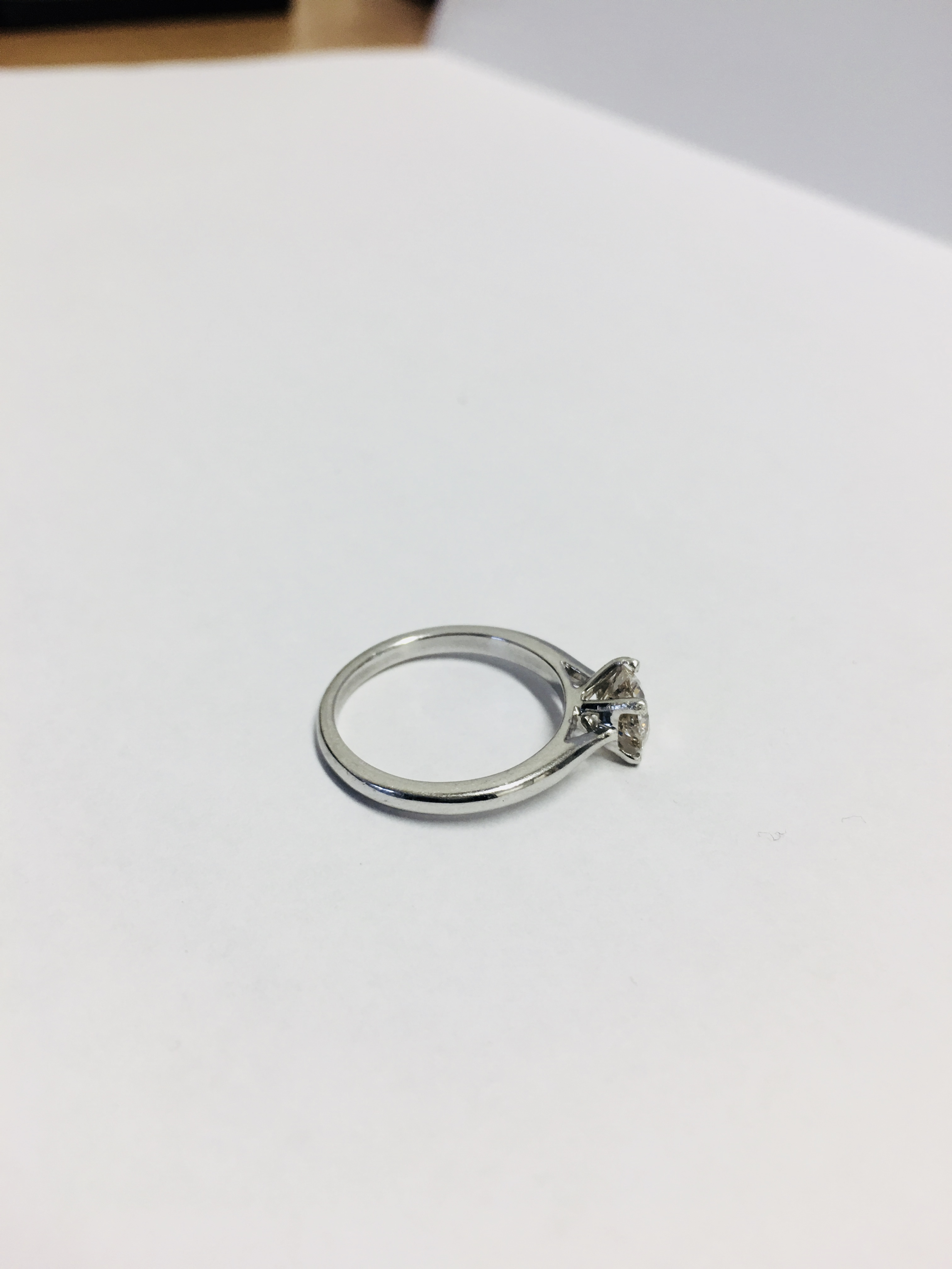 1Ct Brilliant Cut Diamond Solitaire Ring, - Image 4 of 5