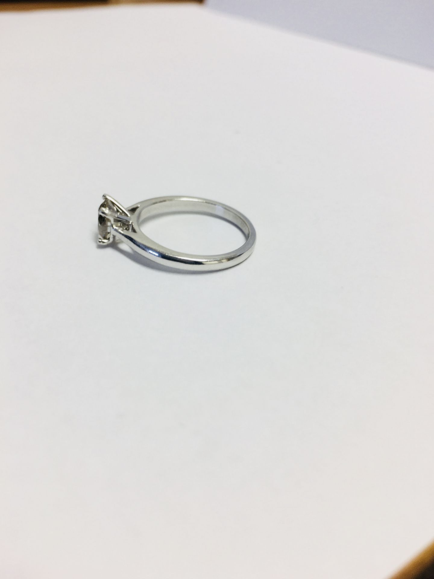 1Ct Brilliant Cut Diamond Solitaire Ring, - Image 3 of 5