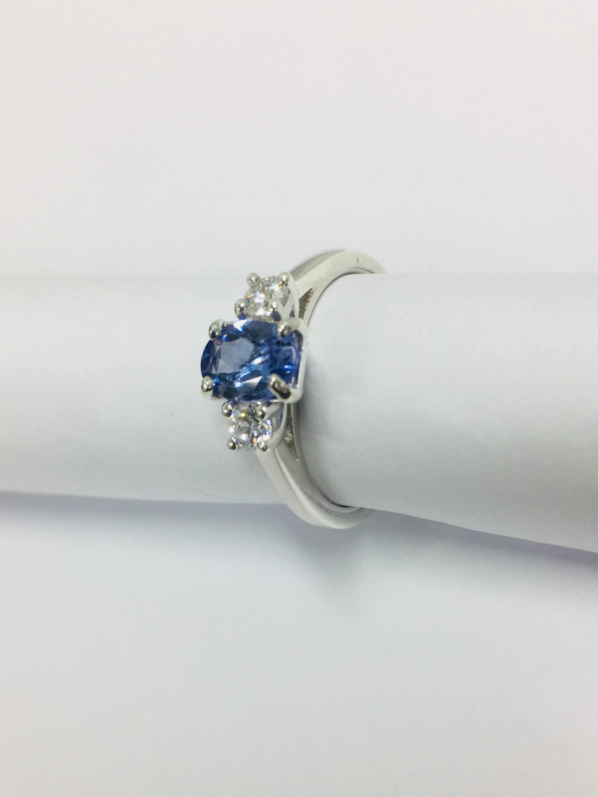 Tanzanite And Diamond Trilogy Ring. - Image 6 of 7