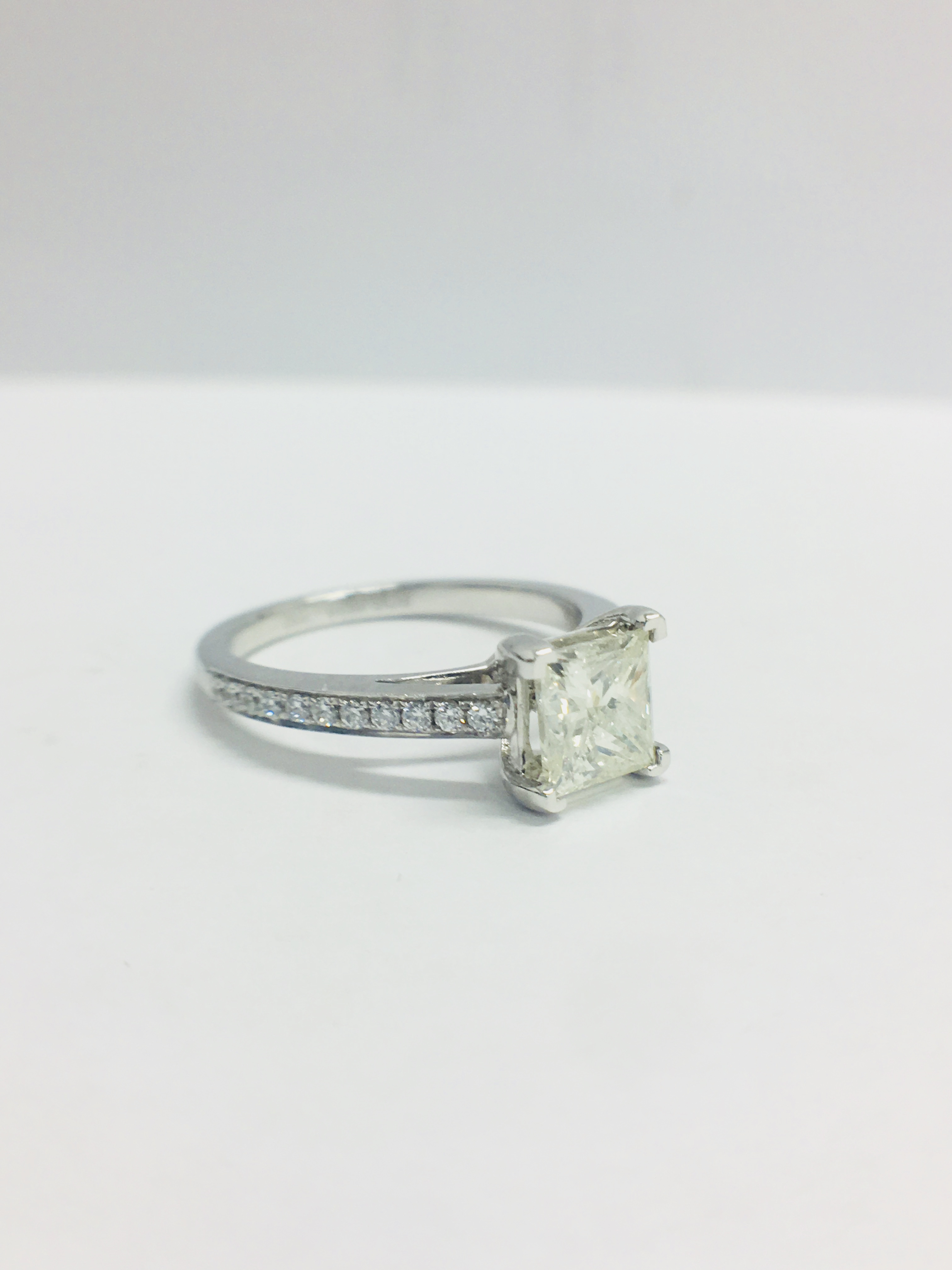 Platinum Diamond Solitaire Princess Ring 1Ct, - Image 3 of 9
