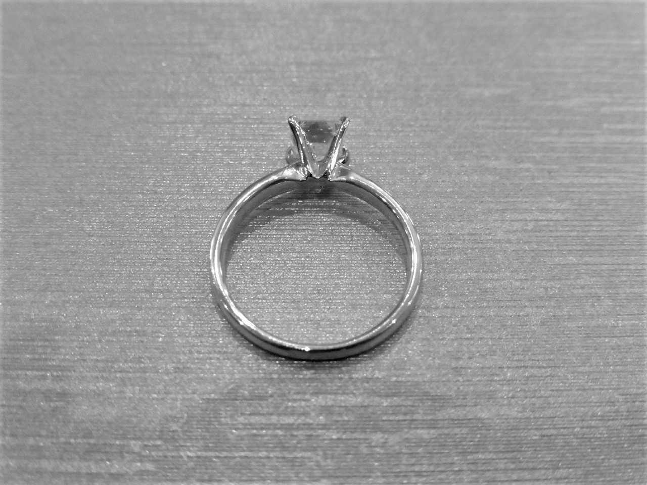 1.09Ct Diamond Solitaire Ring Set With A Princess Cut Diamond. - Image 2 of 3
